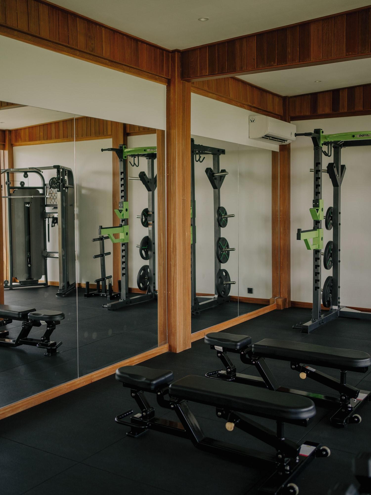 Gimnasio Ocean View Villas by Grun