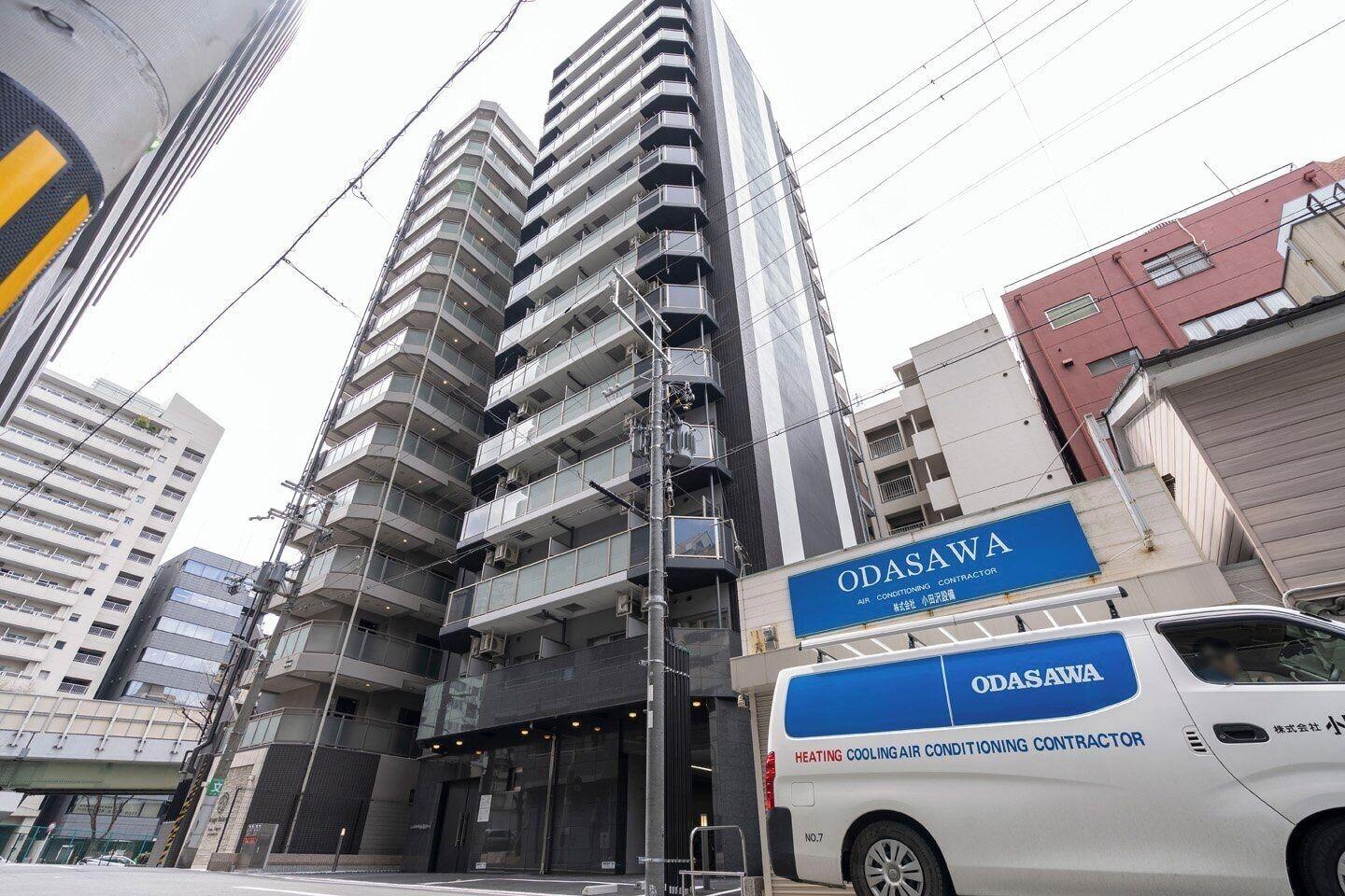 Vista da fachada MFPR Court Nipponbashi East