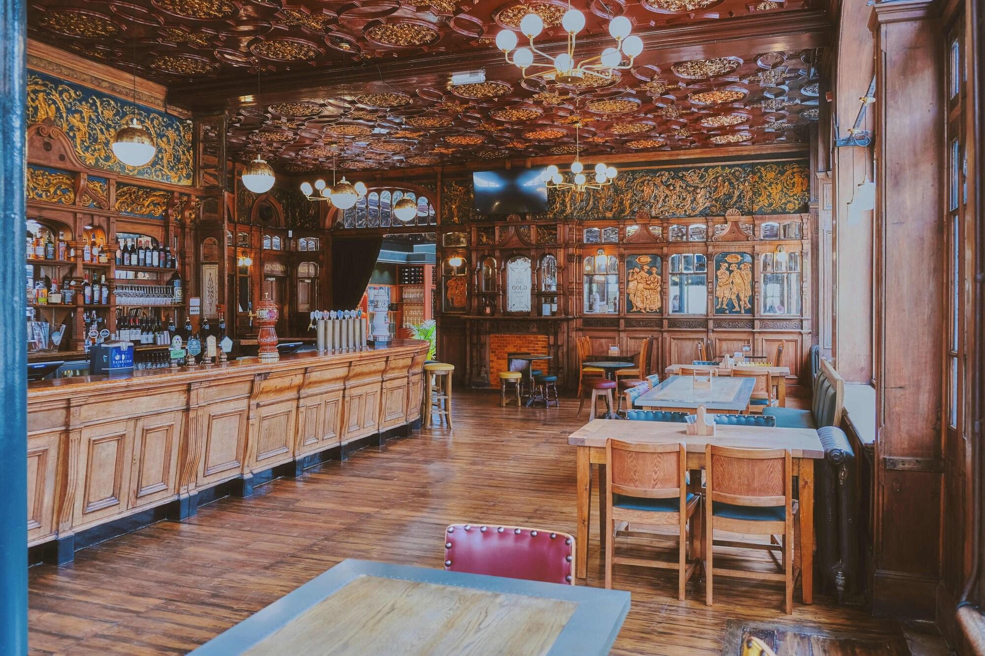 Bar/Salón The Black Lion Pub & Boutique Guesthouse