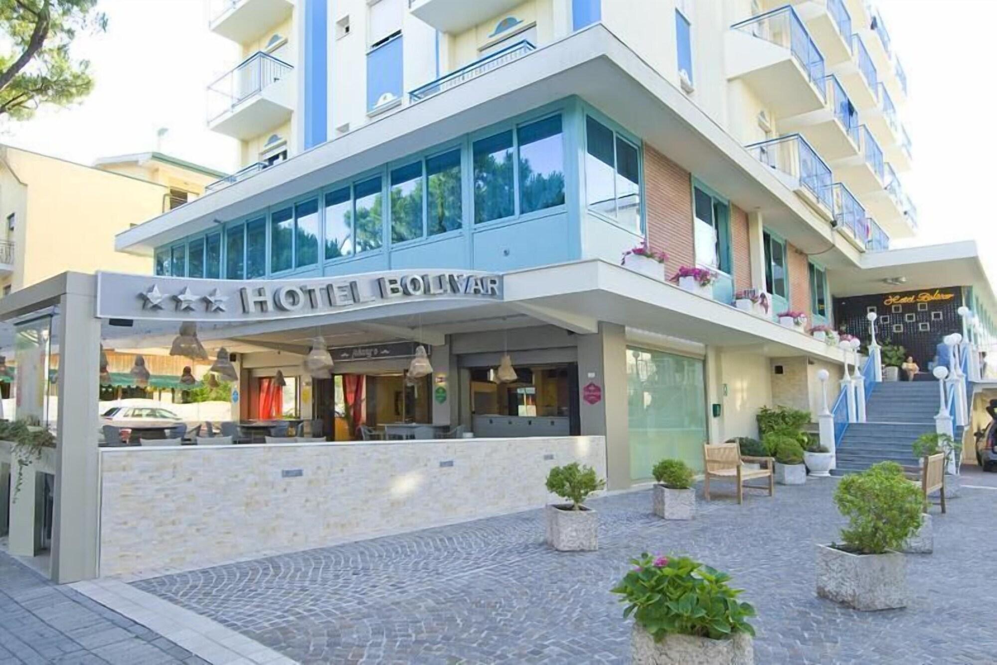 Vista Exterior Hotel Bolivar