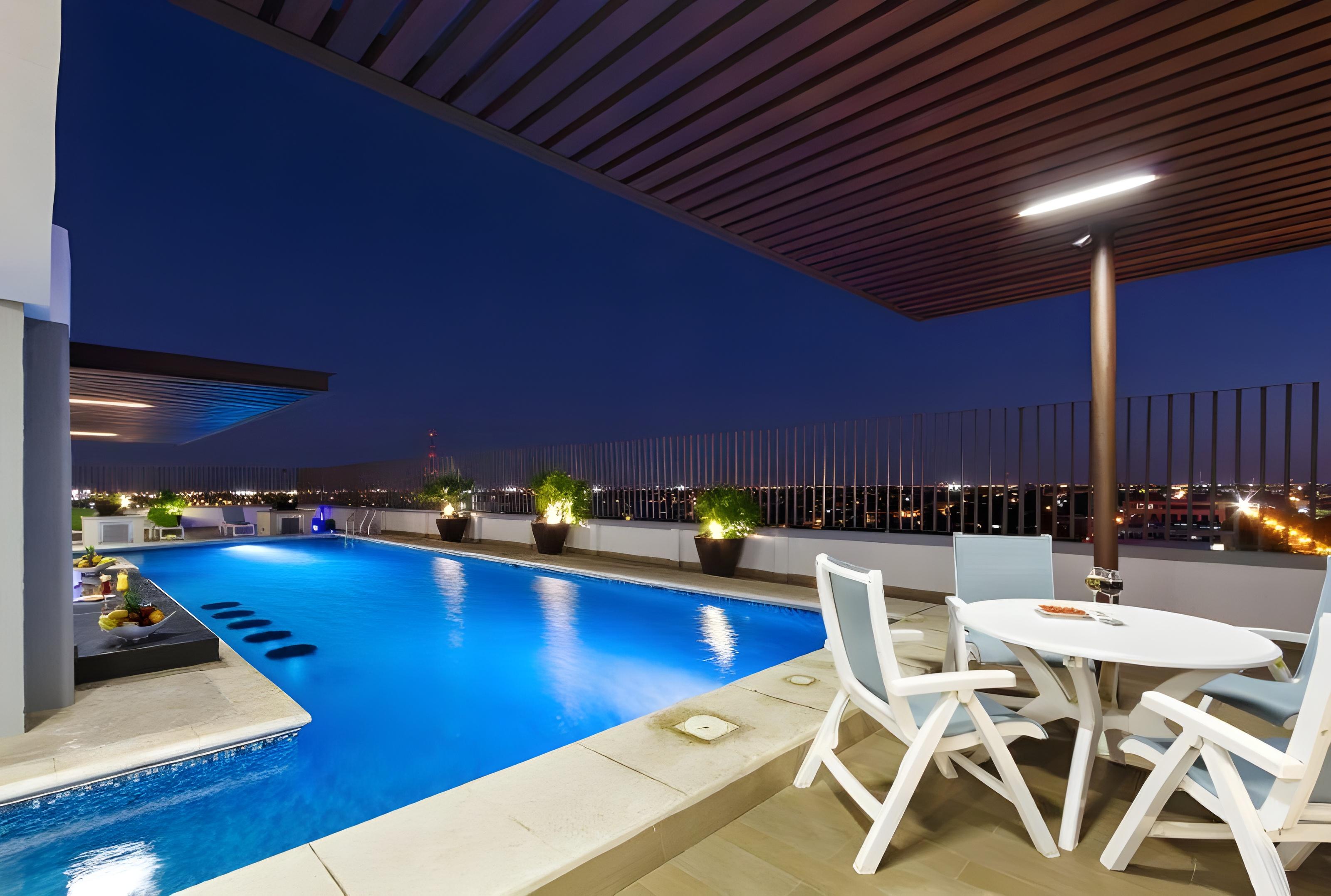 Vista Piscina El Conquistador