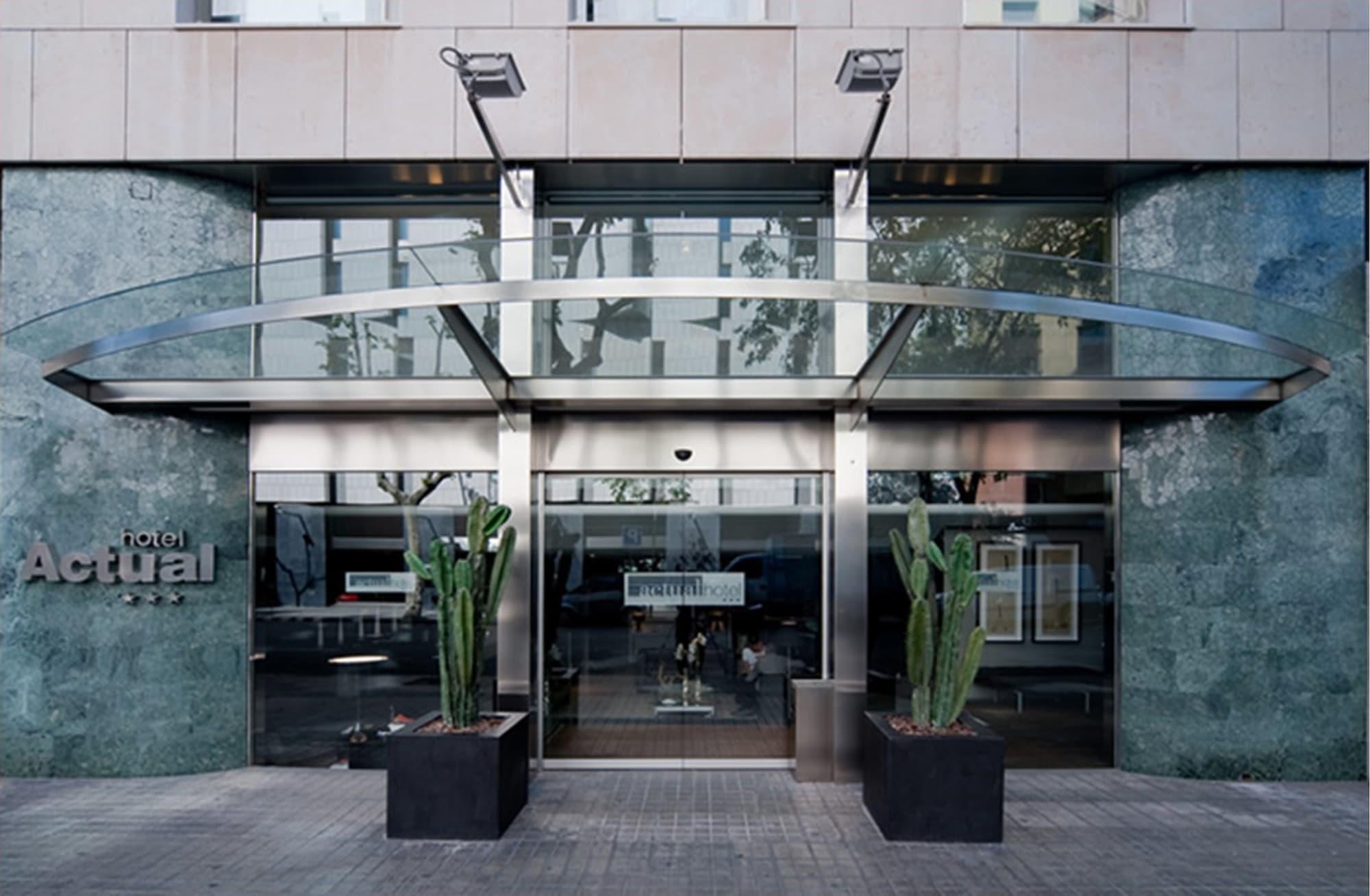 Vista Exterior Hotel Actual