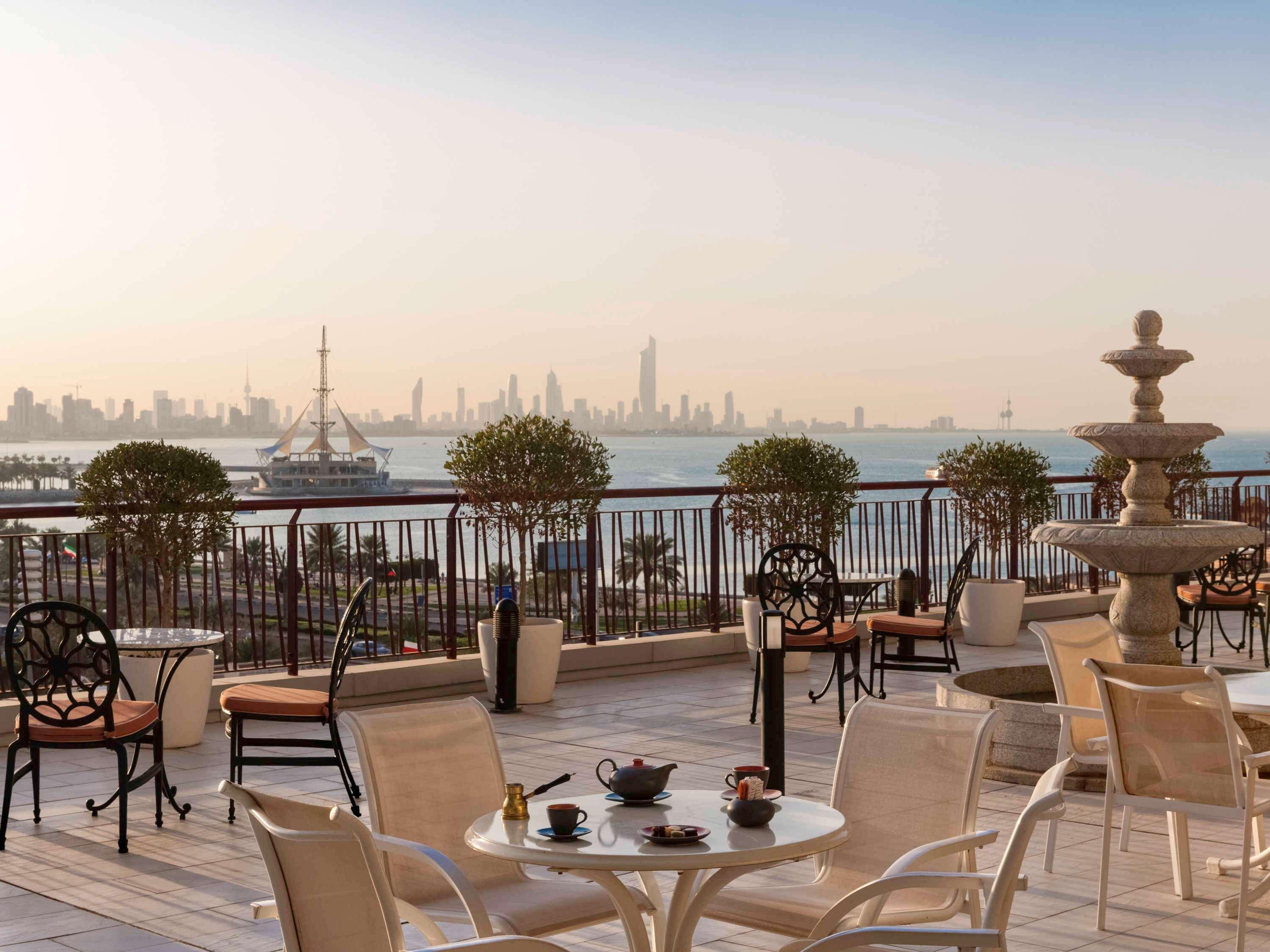 Bar/Salón ibis Kuwait Salmiya