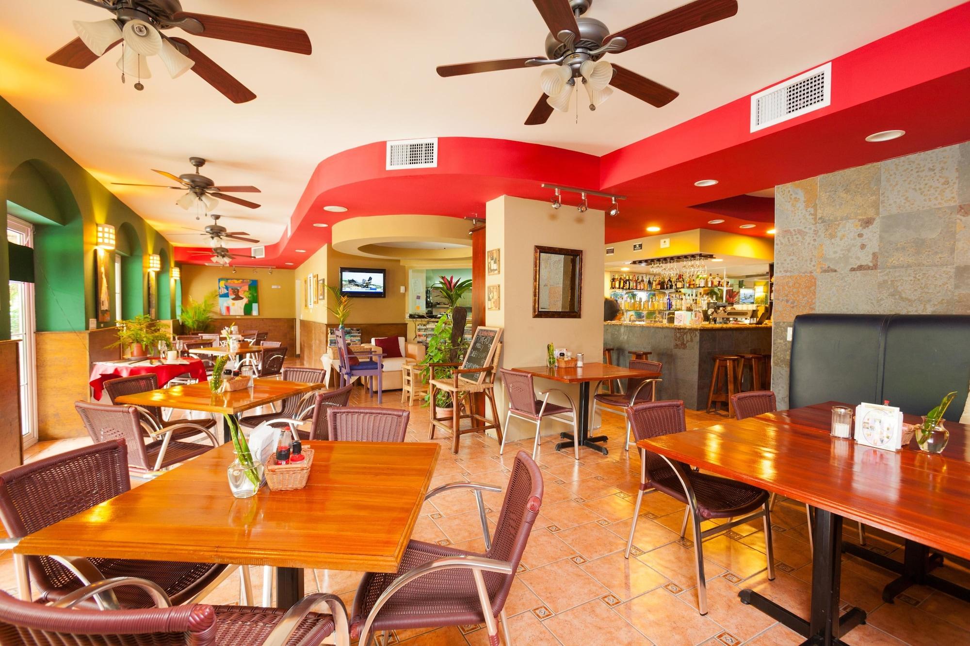 Restaurant Lawson Rock Yellowfish 109