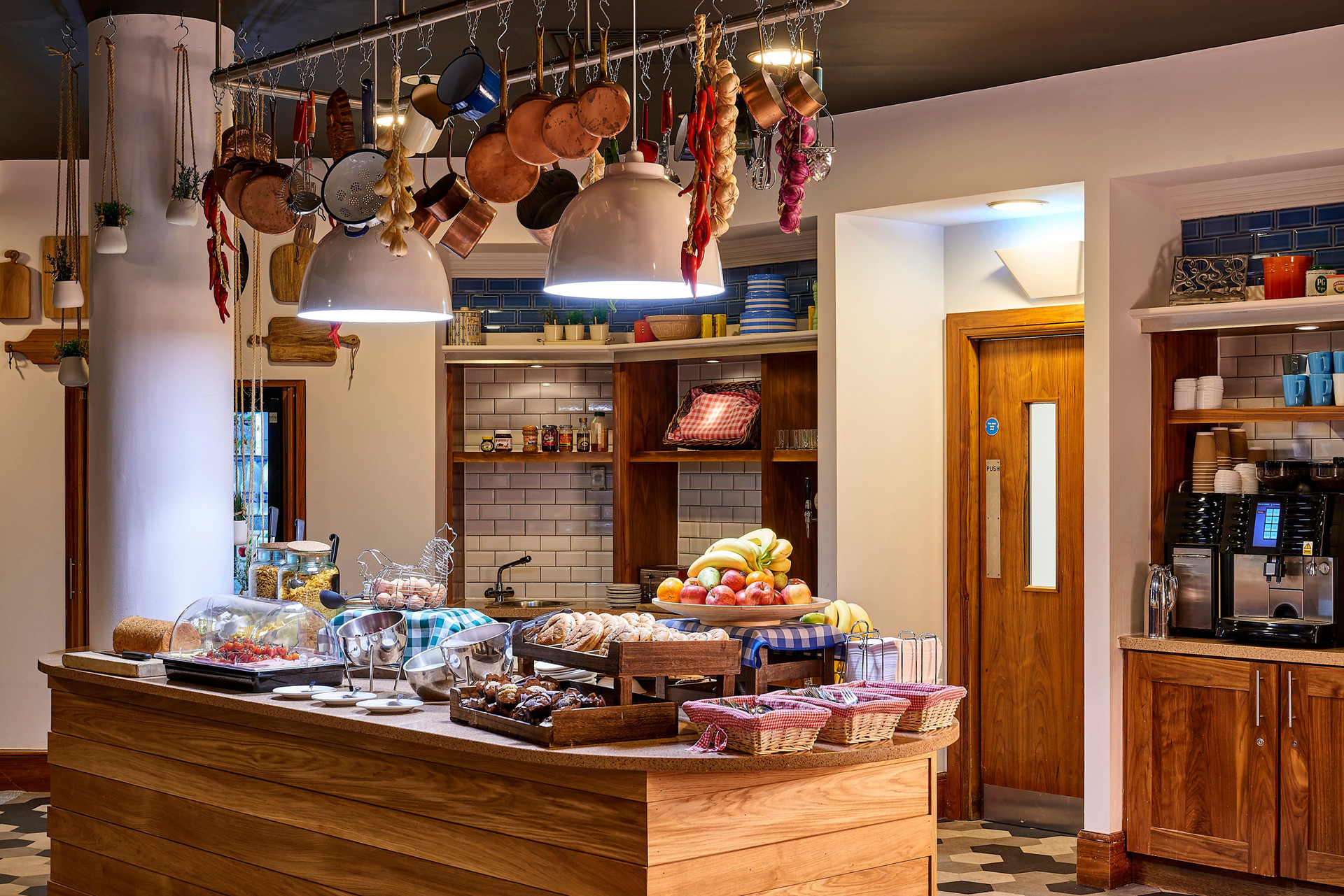 Restaurant Staybridge Suites Liverpool by IHG