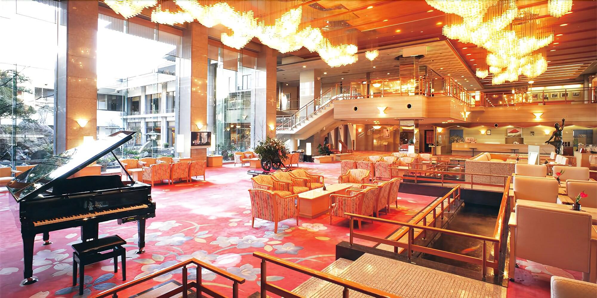 Bar/Salón Shiratama No Yu Senkei