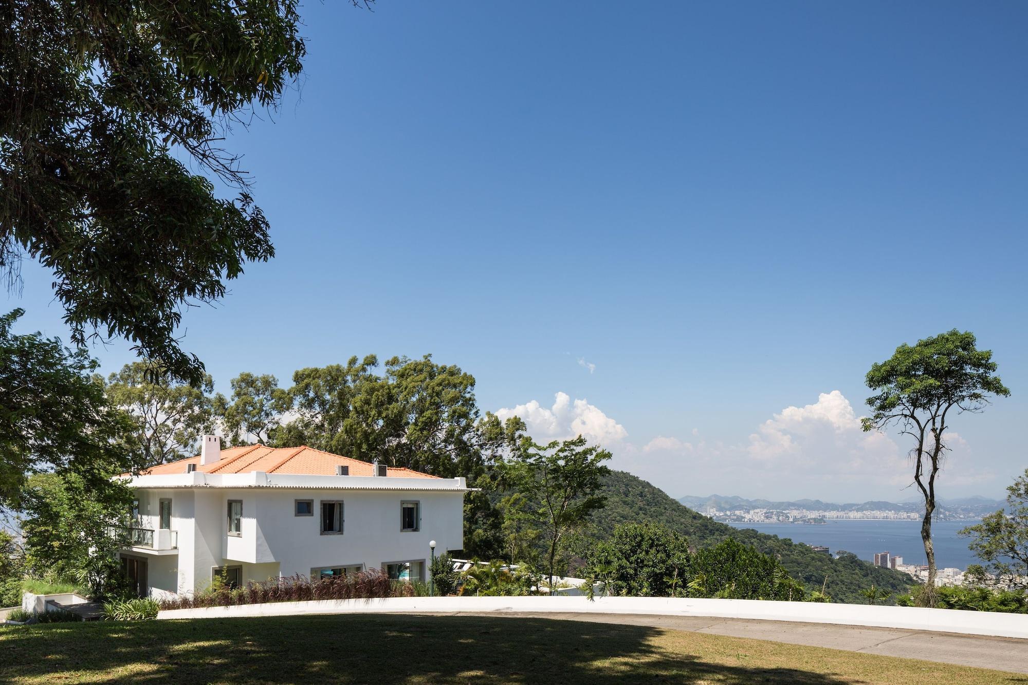 Exterior View Vila Santa Teresa