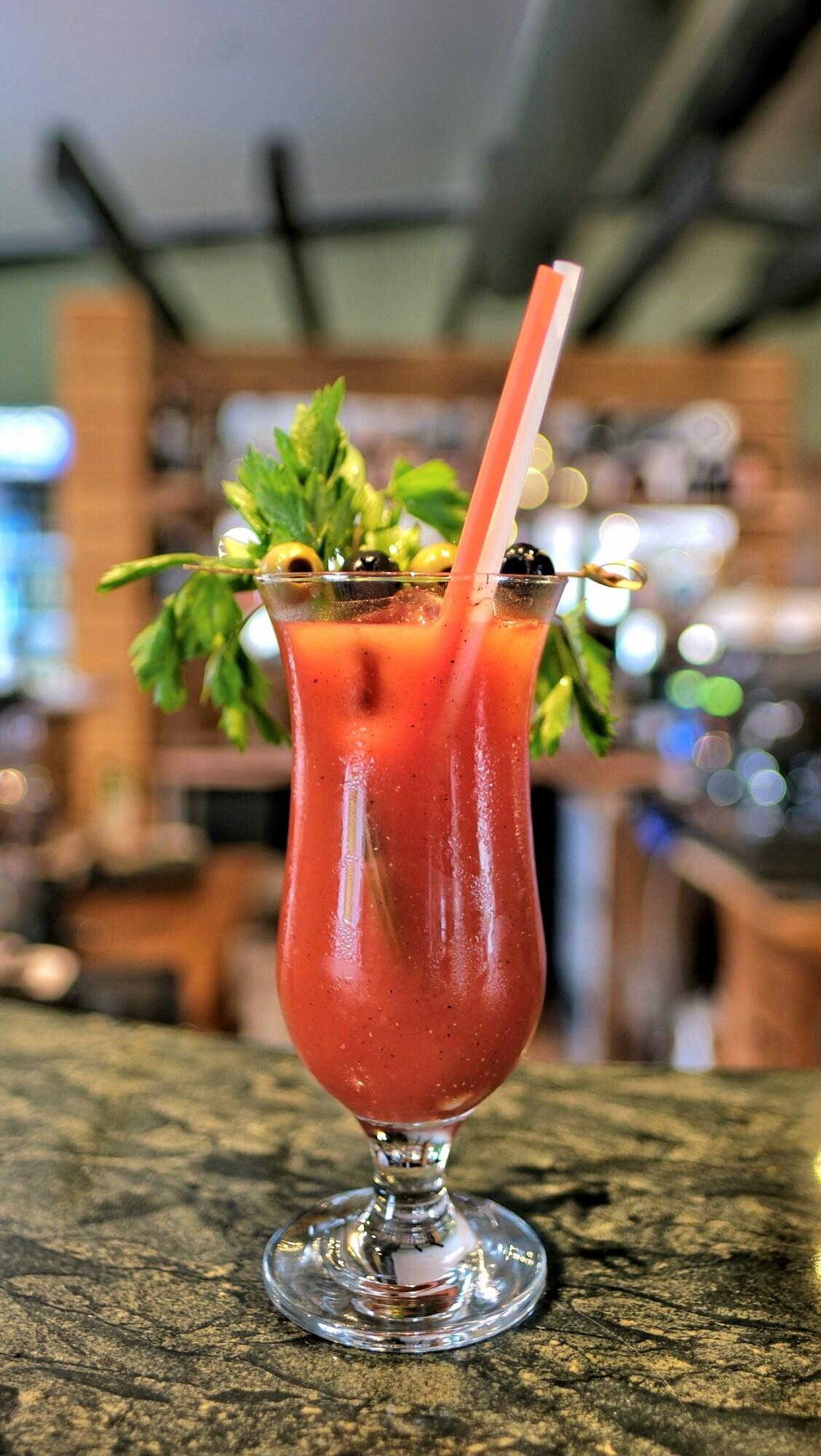 Bar/Salón Burki Castle & Cellar