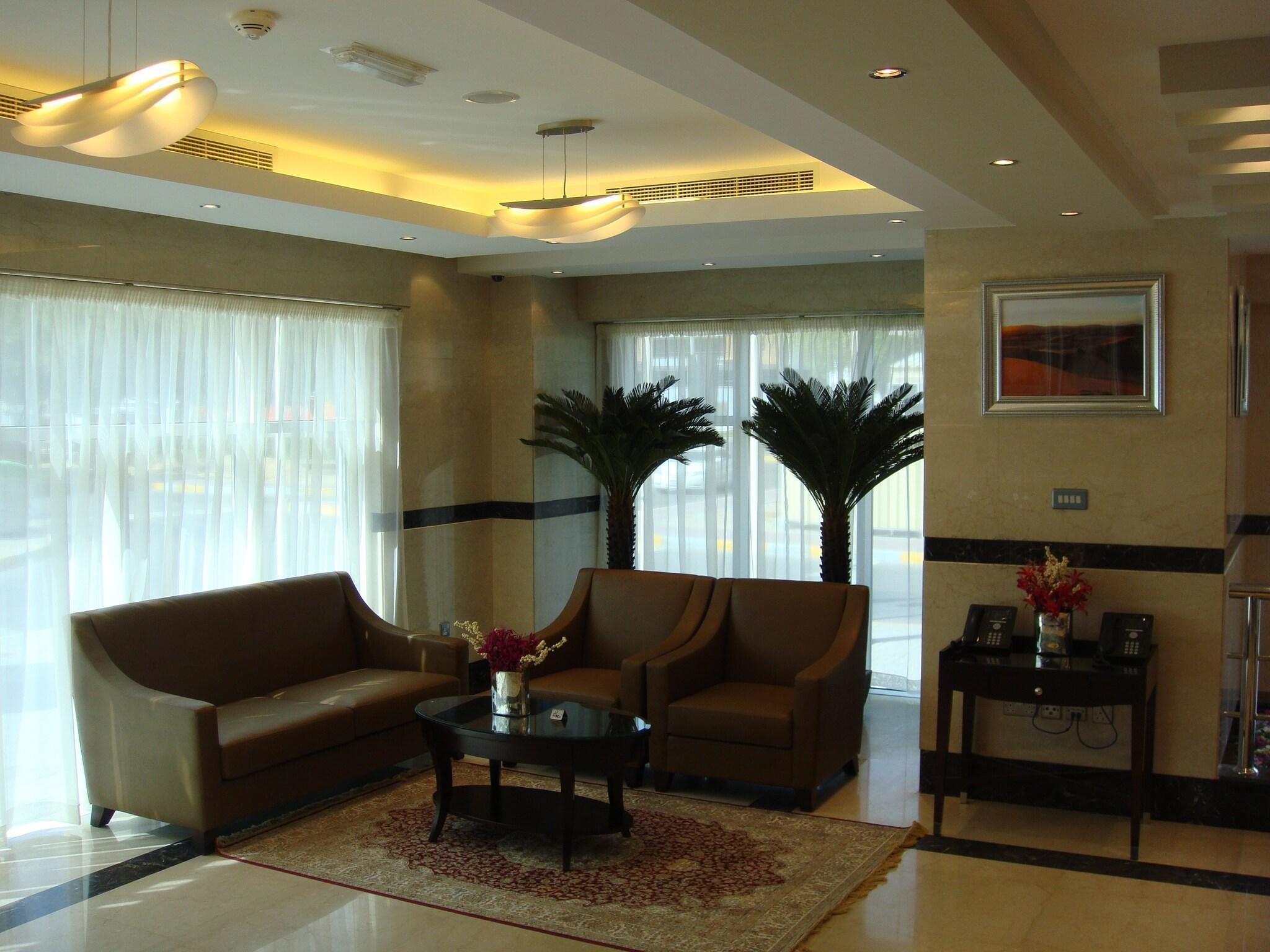 Vista Lobby Paragon Hotel Apartments