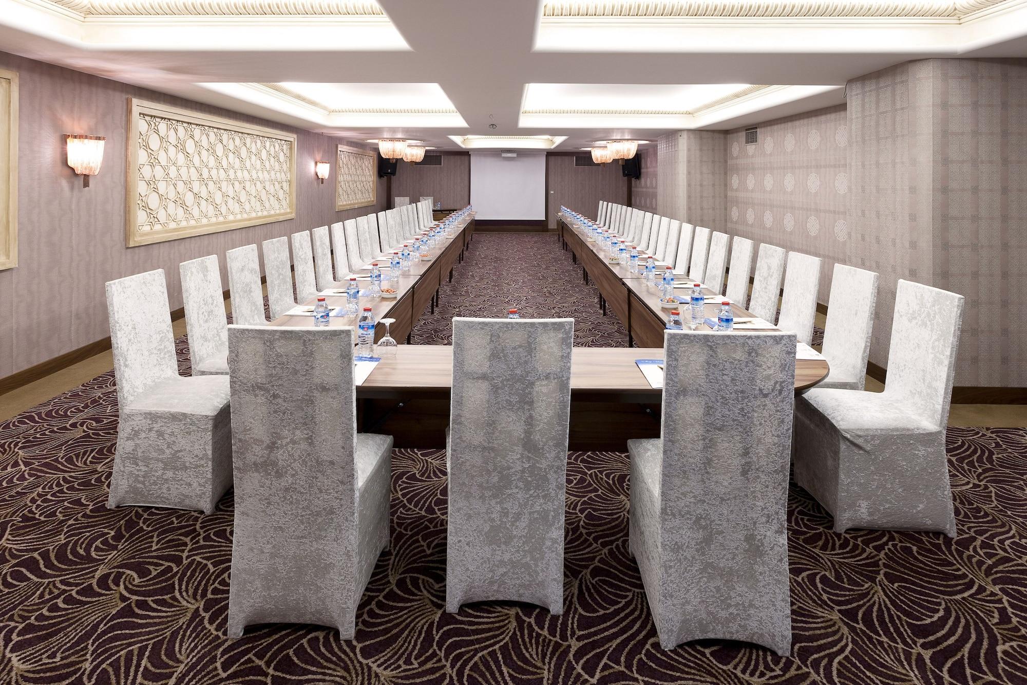 Sala de Reuniones Grand Anka Hotel