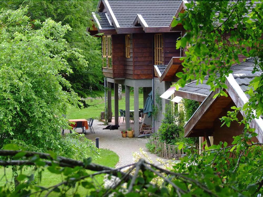 Vista Exterior Hotel Lodge Landhaus Pucon