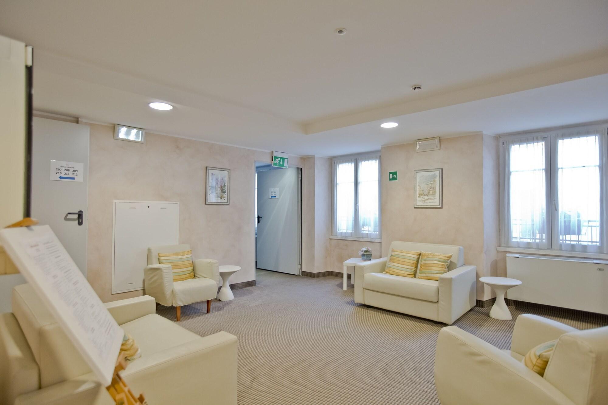 Bar/Salón Hotel Lago di Como