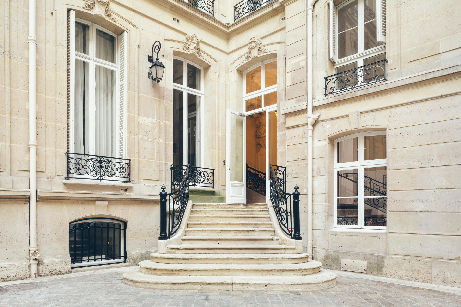 Vista Exterior Hotel Alfred Sommier