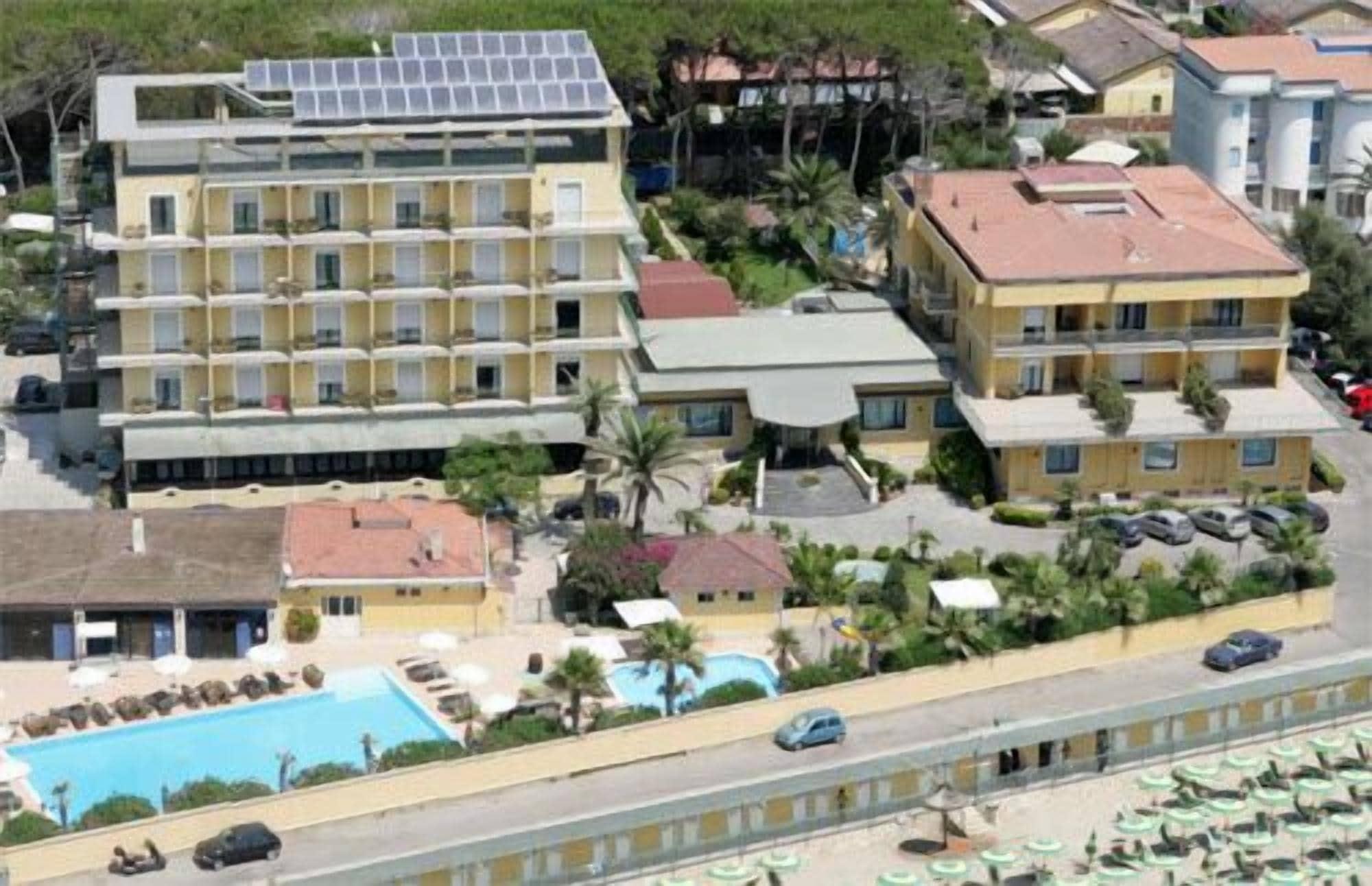 Vista Exterior Hotel Club Sabbiadoro