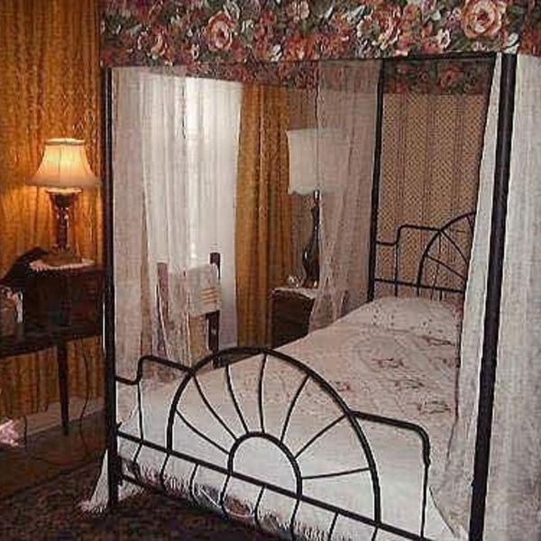 Pimblett’s Downtown Toronto B&B