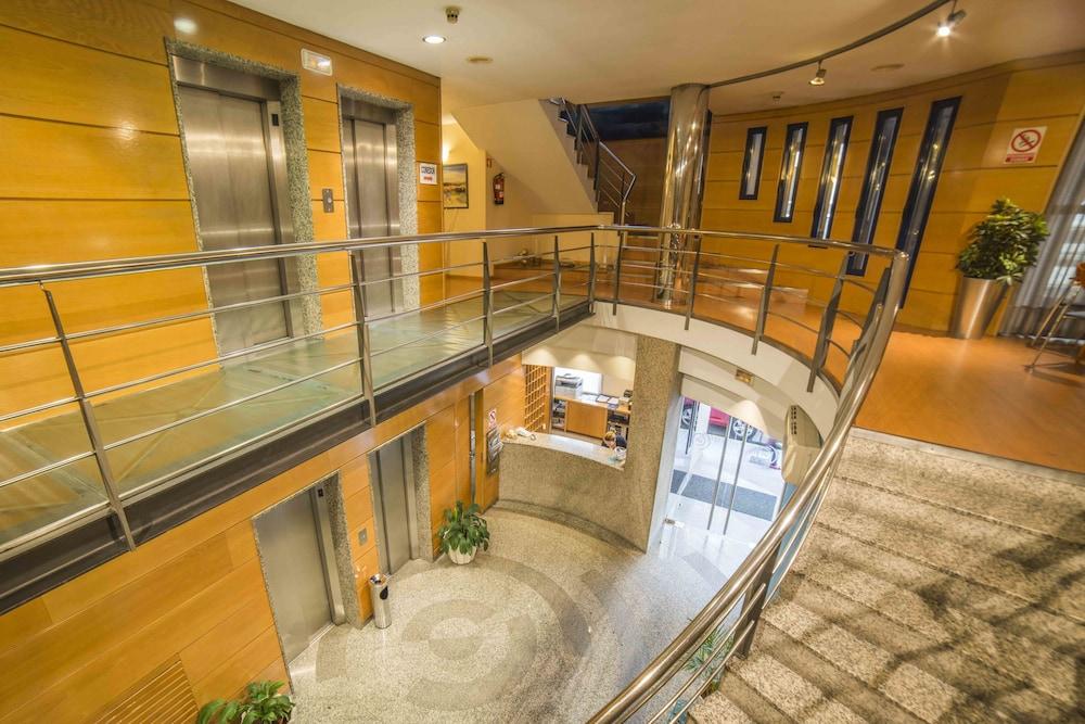 Vista Lobby Alda Castelao
