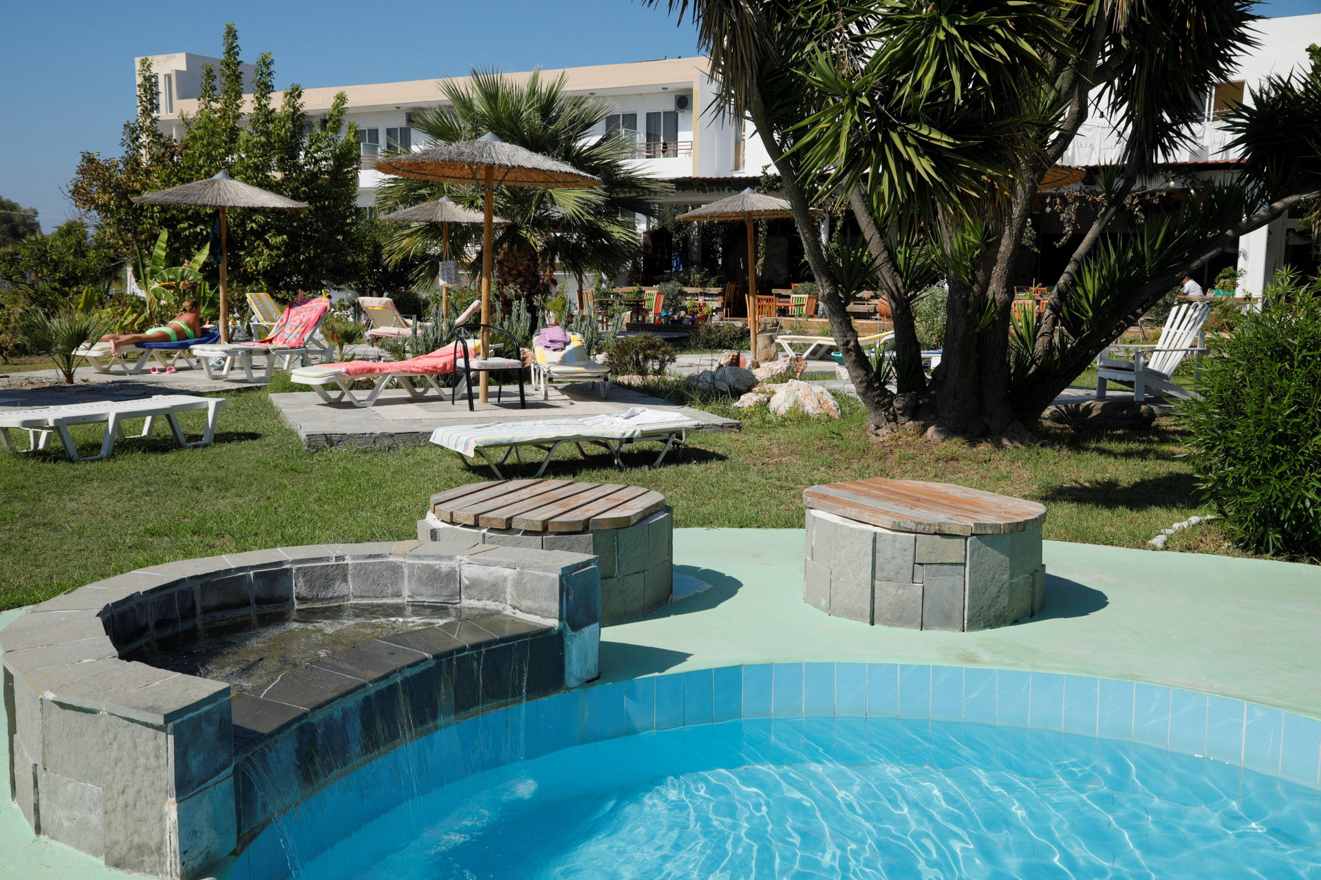 Vista Piscina Rhodian Sun