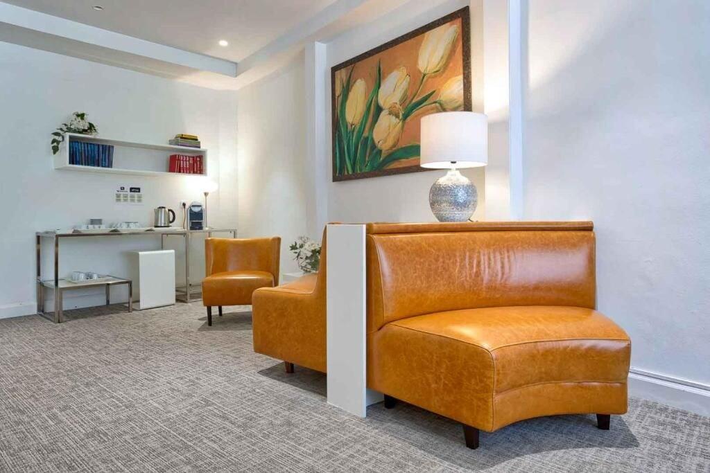 Comodidades del Alojamiento Bonanova Suite Hotel