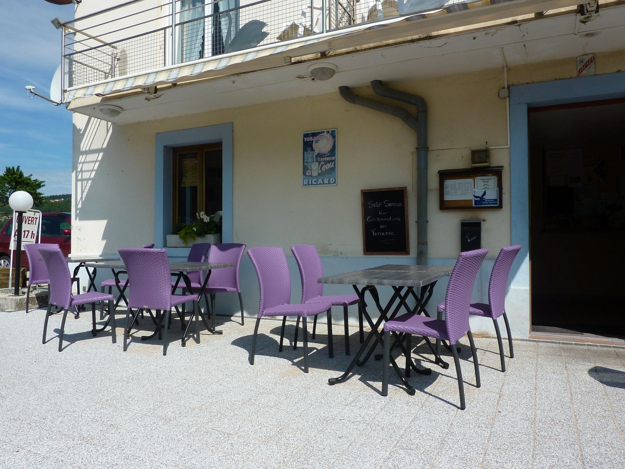 Comodidades del Alojamiento Hotel Restaurant Les Cygnes