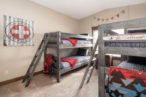 Alquiler Vacacional - Mountain Haus 4 Bedroom Home by RedAwning