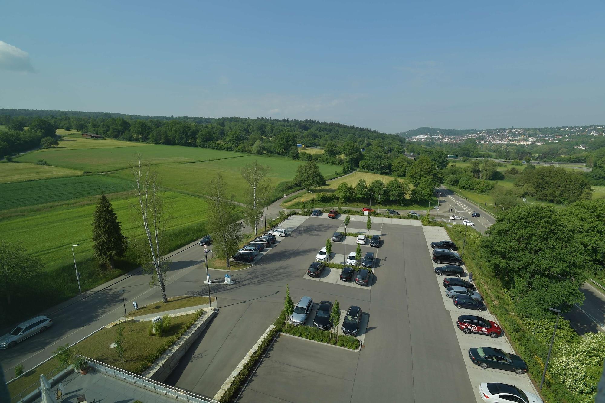 Vista Exterior Best Western Queens Hotel Pforzheim-Niefern