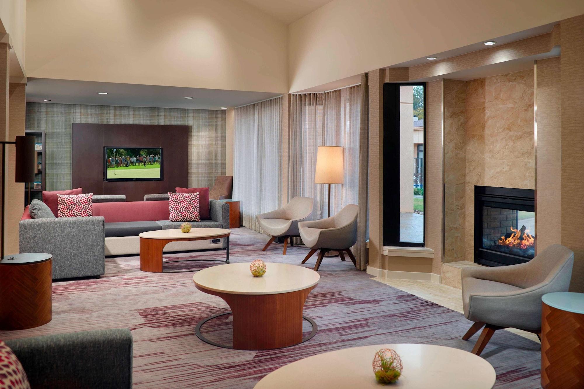Vista Lobby Sonesta Select Atlanta Airport