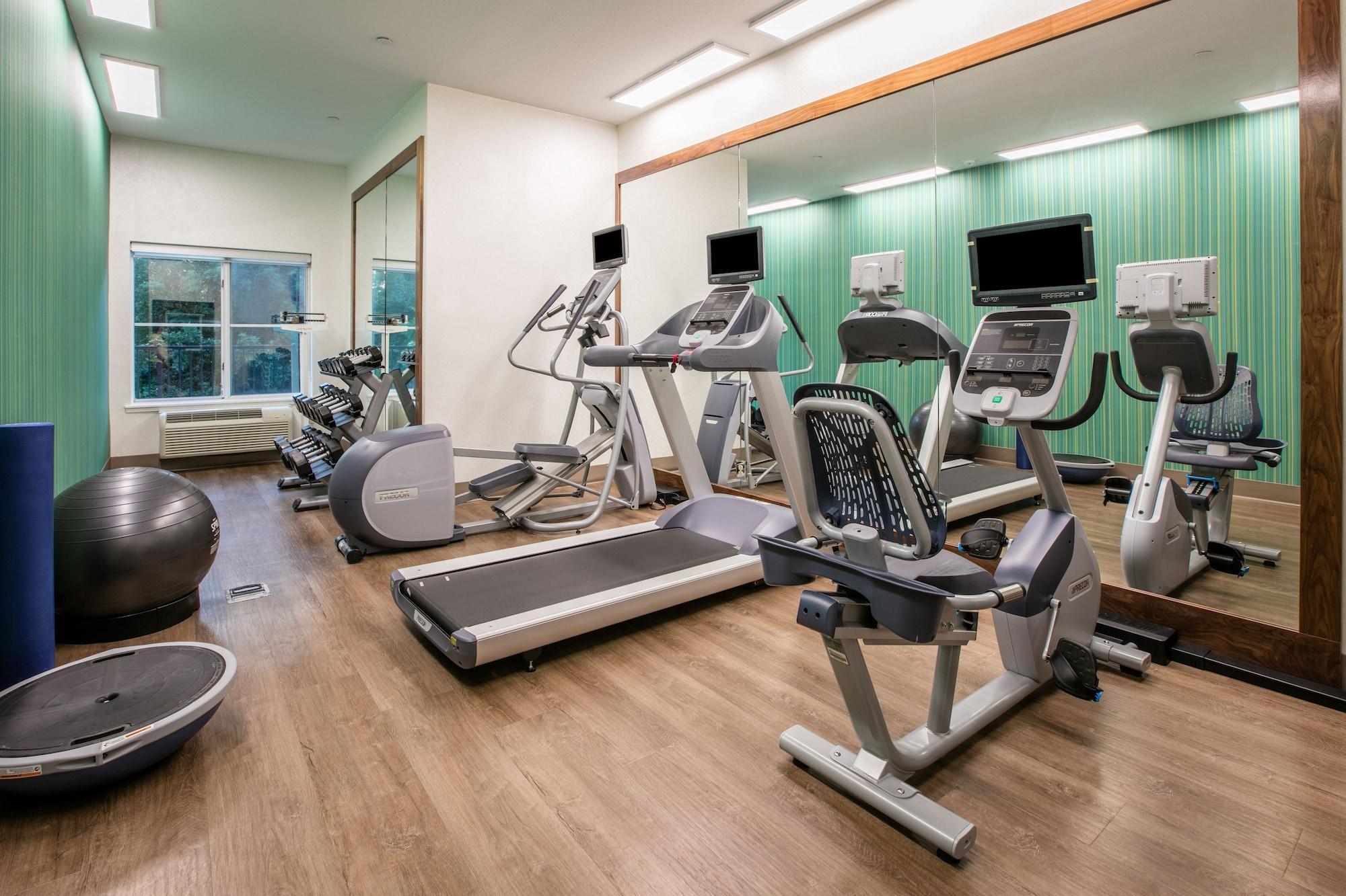 Gimnasio Holiday Inn Express Hotel & Suites Dallas-Grand Prairie I-20 by IHG