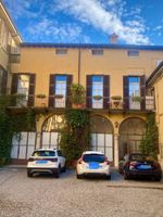 Alquiler Vacacional - Art Gallery Apartment: historical house in Brescia city center