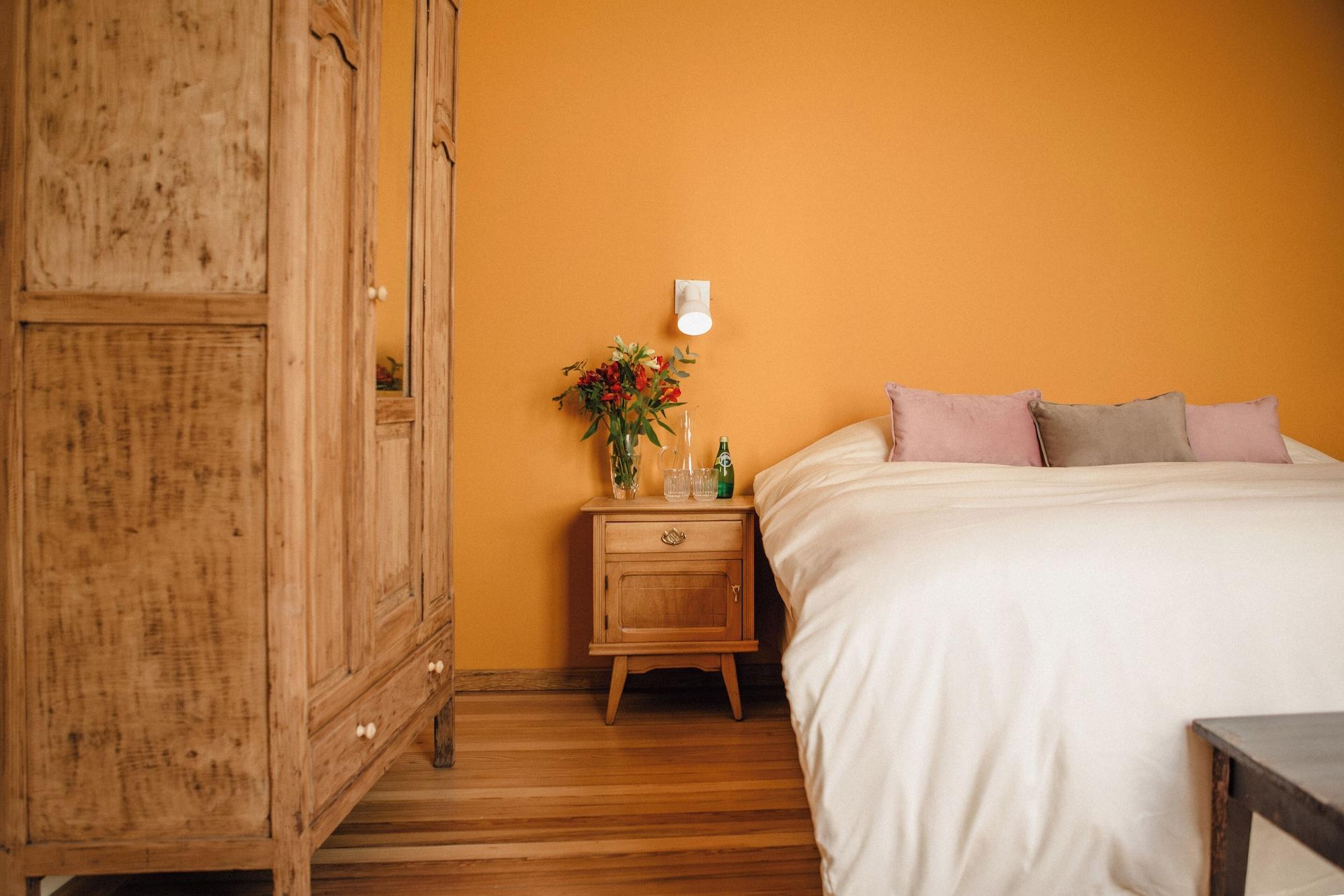 Varios La Noire Petit Hotel