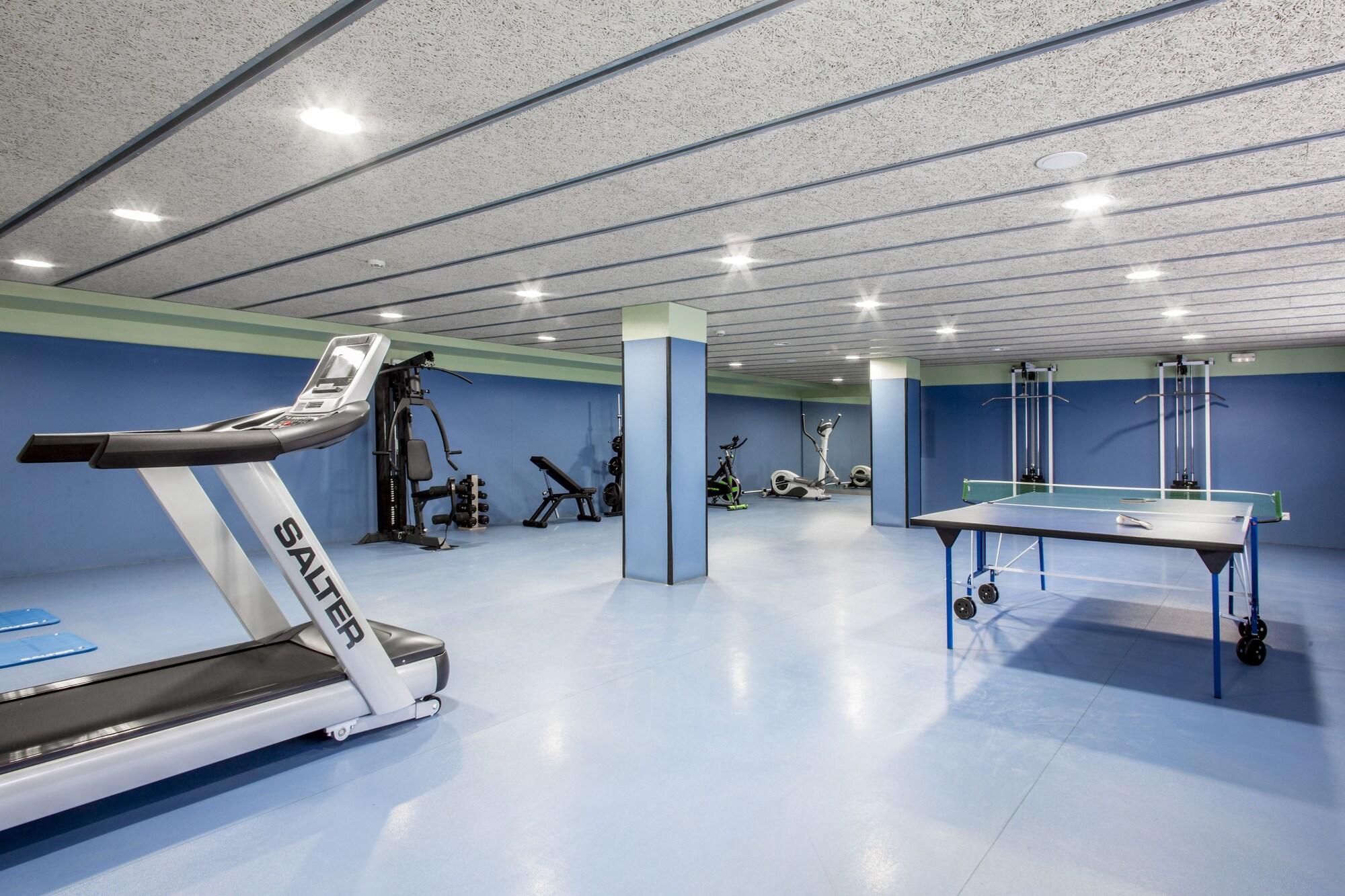 Gimnasio Residencia Universitaria Resa As Burgas - Centro Adscrito a REAJ - Campus Accomodation