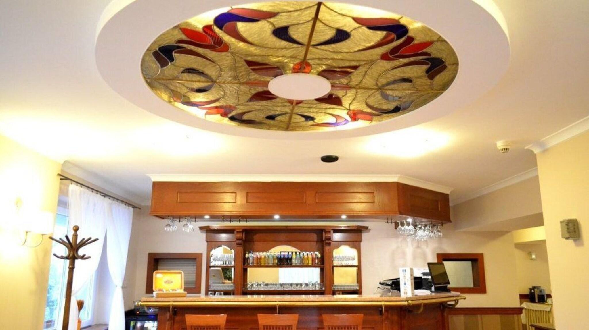Bar/Salón Hotel Malinowski Economy