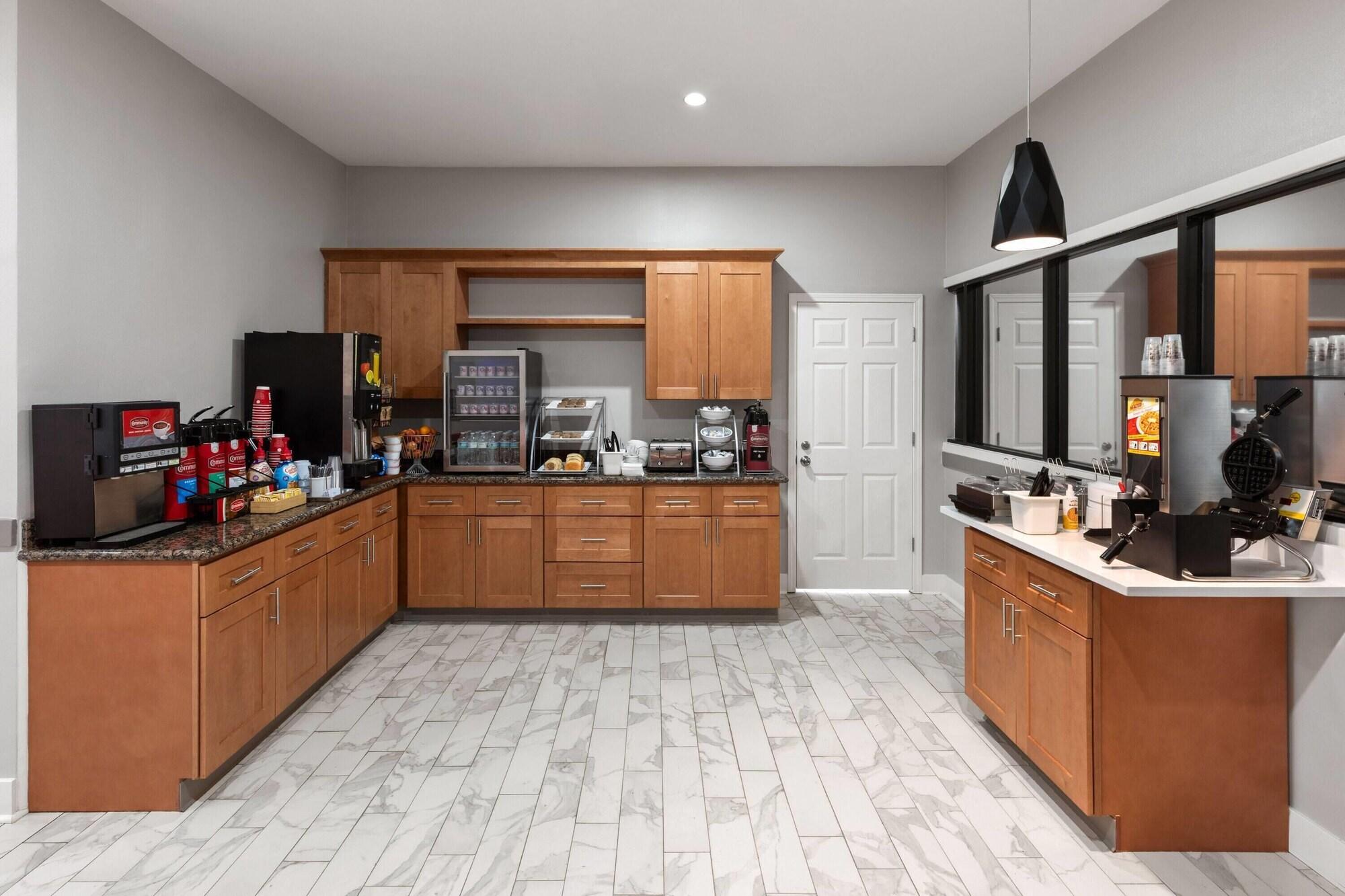 Restaurant Days Inn by Wyndham Kenner/New Orleans Airport South