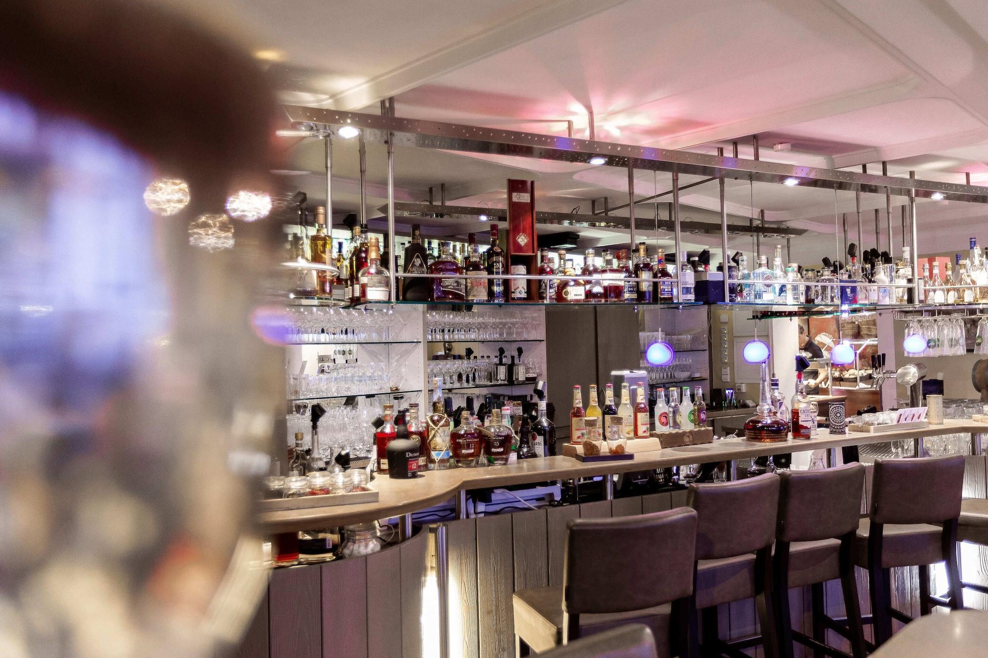 Bar/Salón sonnenhotel Raitelberg