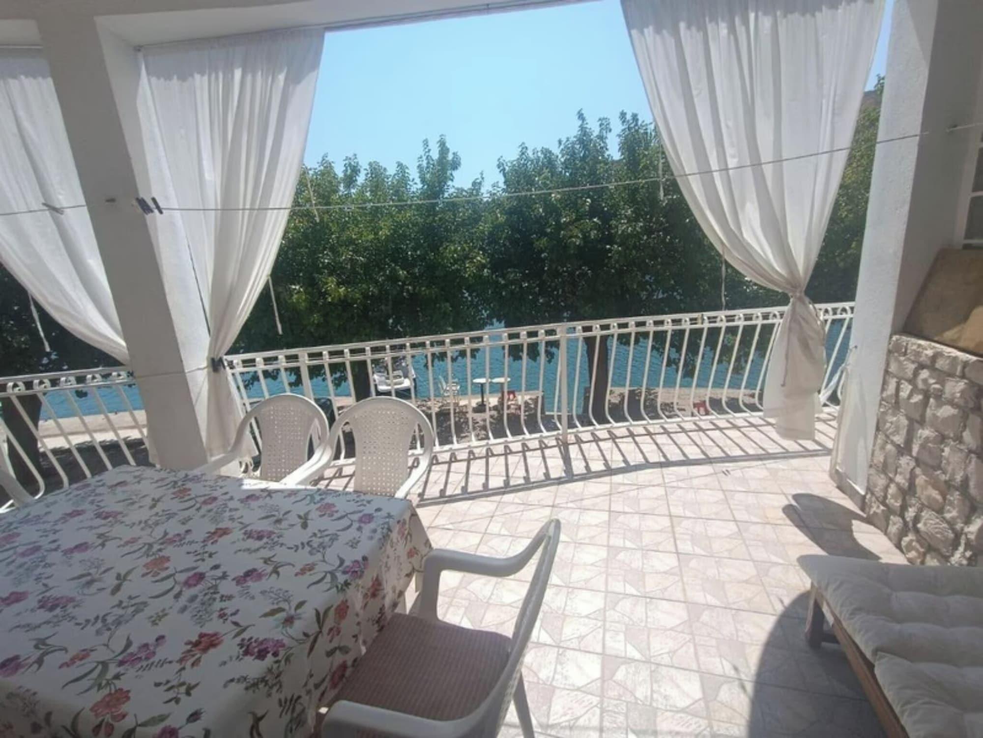 Equipamiento de Habitación Room-maria Apartments Zaton - Apartment