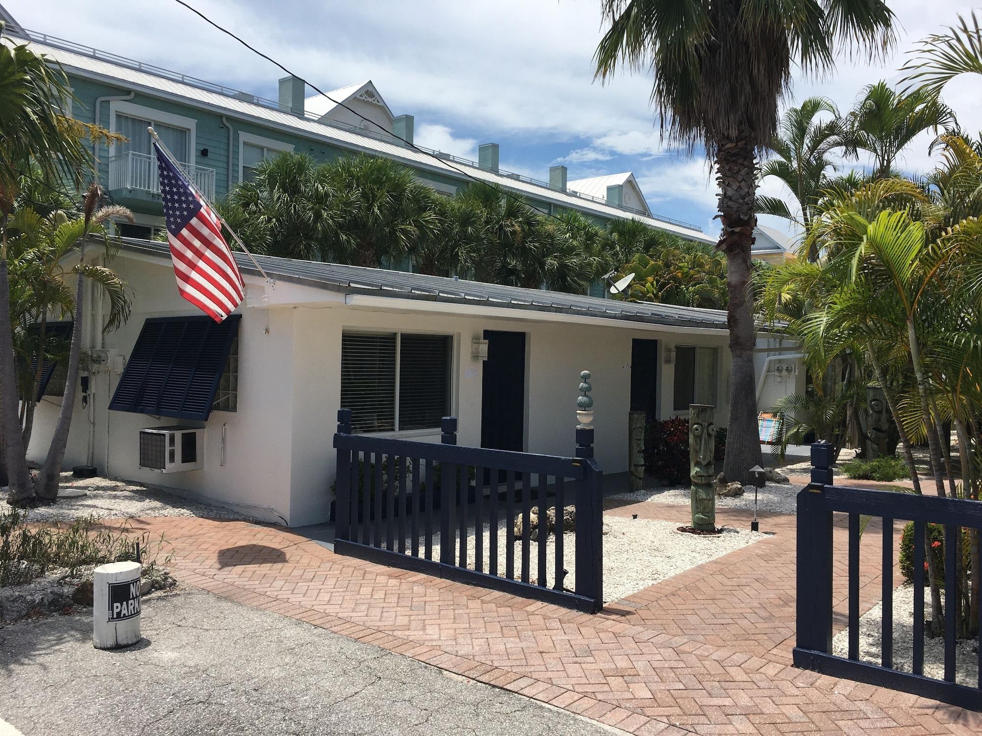 Equipamiento de Habitación Bonita Beach Inn and Suites
