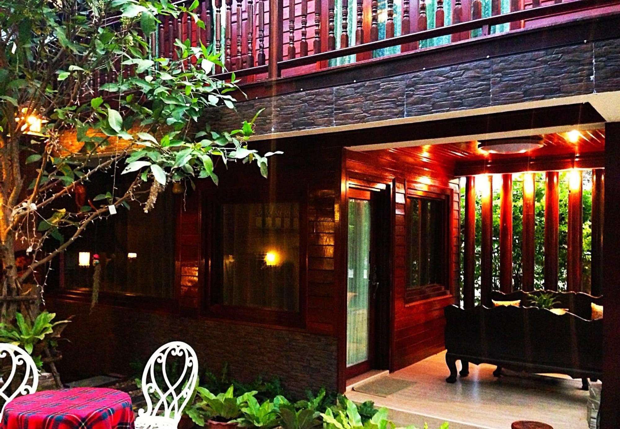 Vista Exterior Baifern Homestay