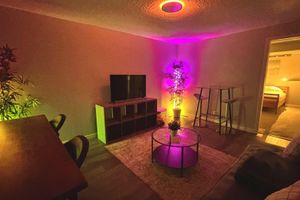 Alquiler Vacacional - Short or Long Term | Pet Friendly | Dog Park | King Bed | Newly Updated