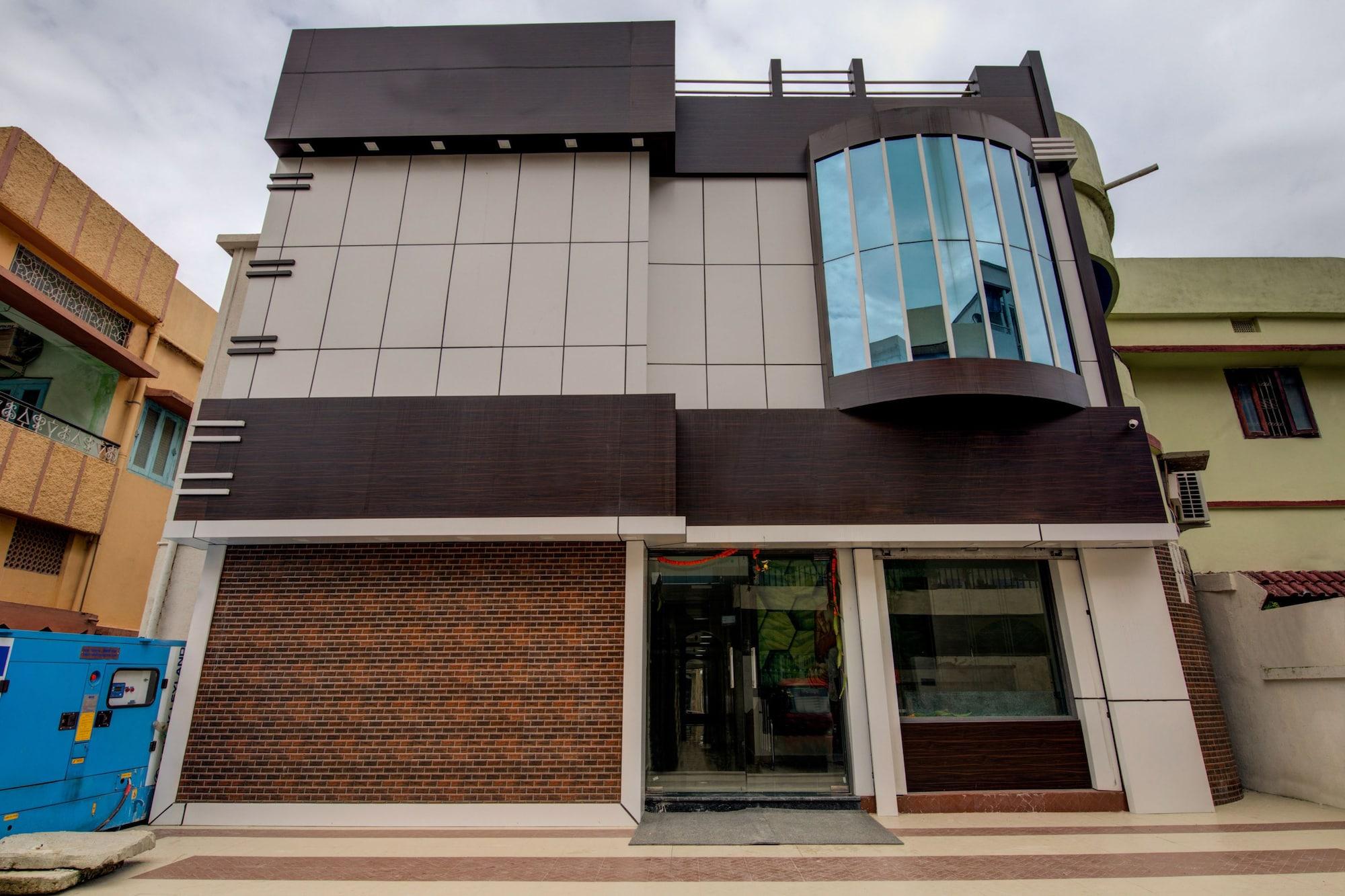 Varios OYO 17188 A K Residency