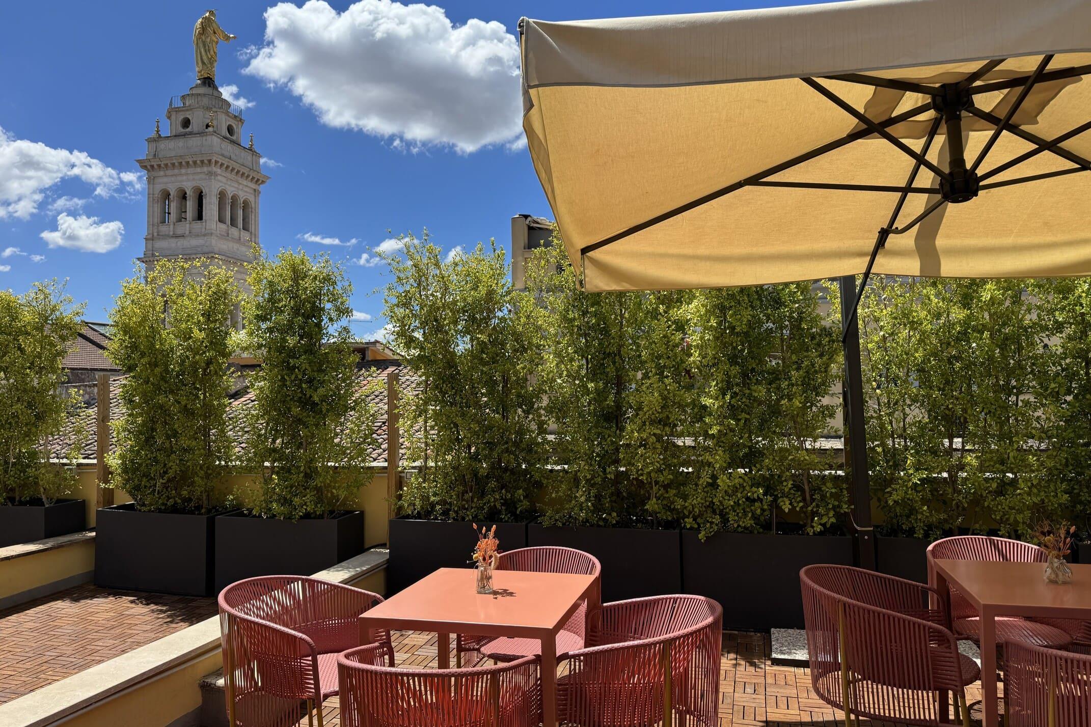 Varios Hotel Milani