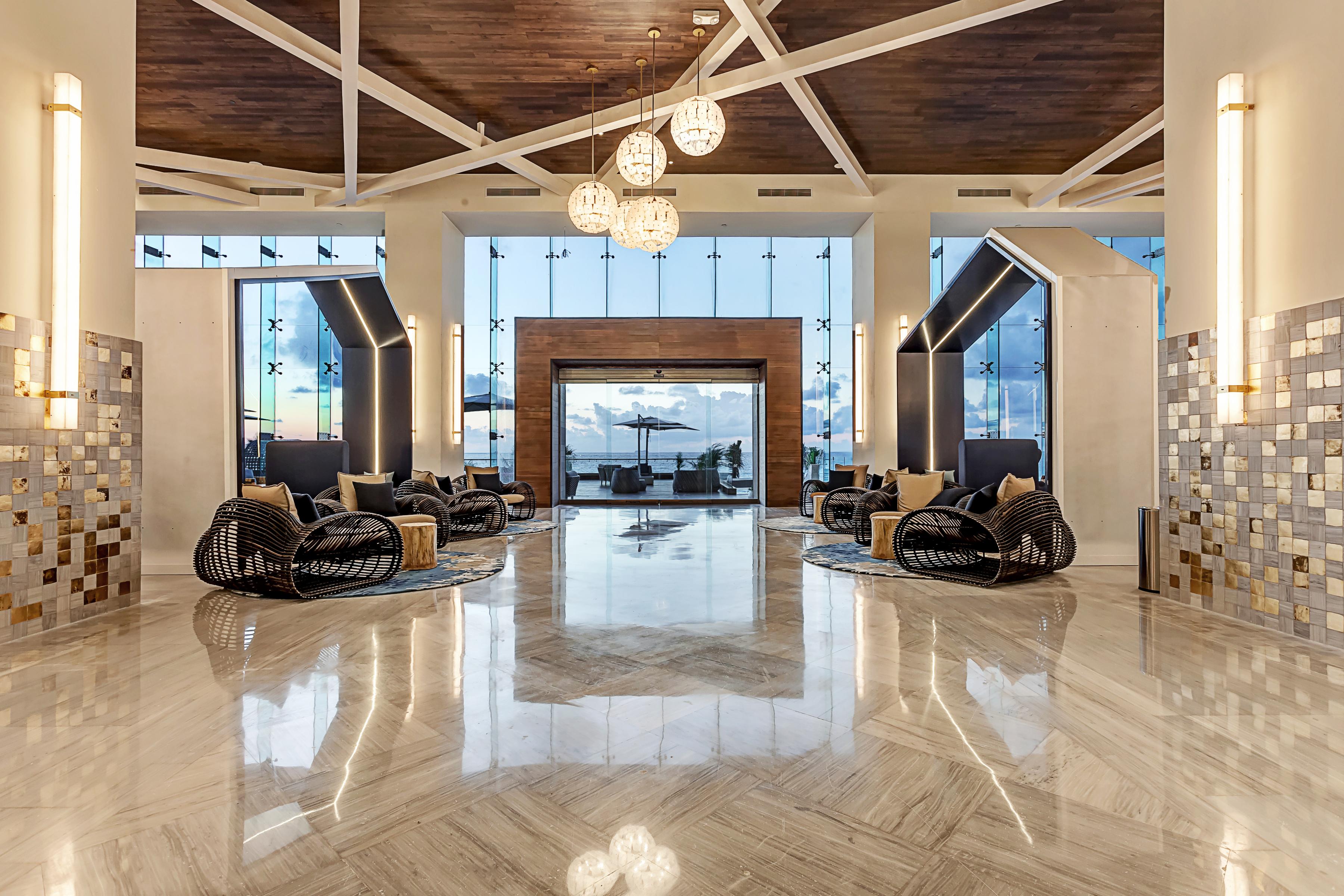 Vista Lobby Royalton CHIC Cancun, An Autograph Collection All-Inclusive Resort - Adults Only