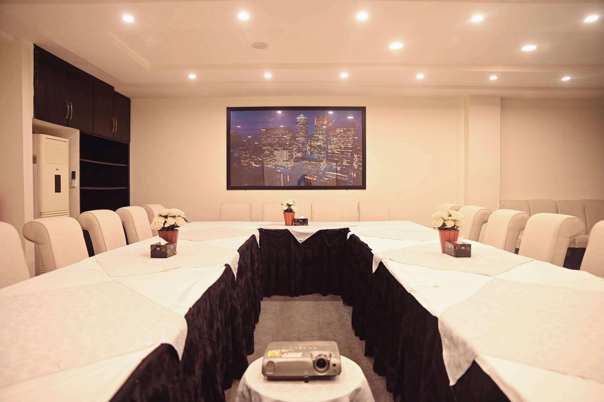 Sala de Reuniones Best Western Hotel Faisalabad City