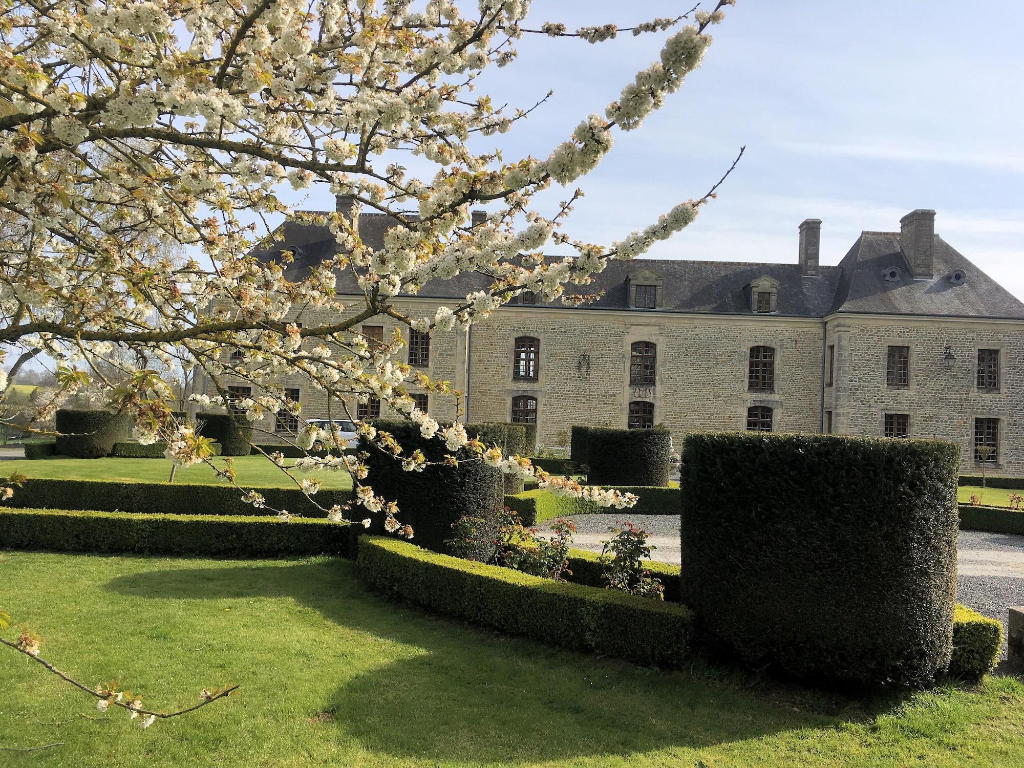 Vista Exterior Château du Bû