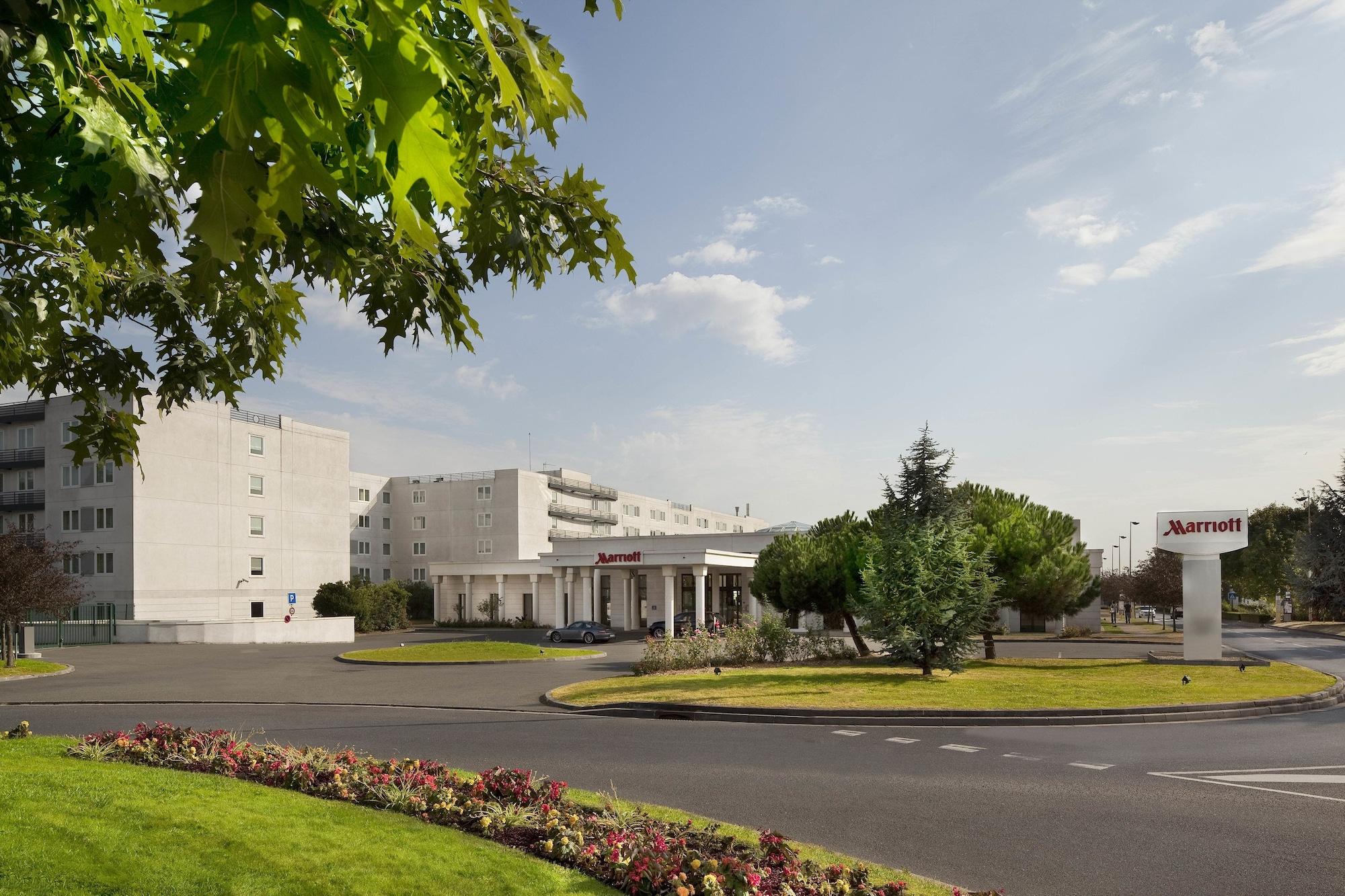 Vista Exterior Paris Marriott Charles de Gaulle Airport Hotel