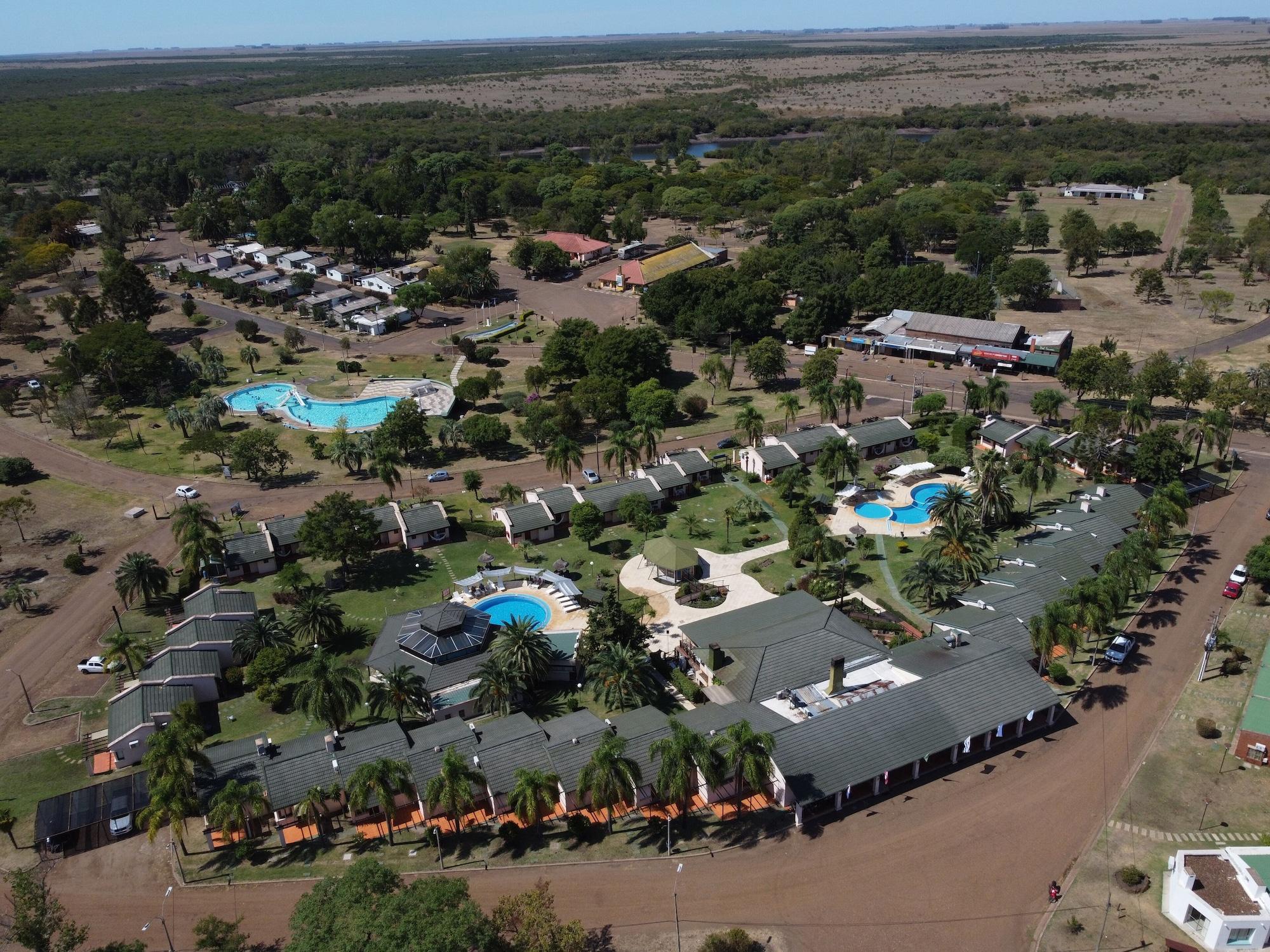 Vista Exterior Arapey Oasis Termal