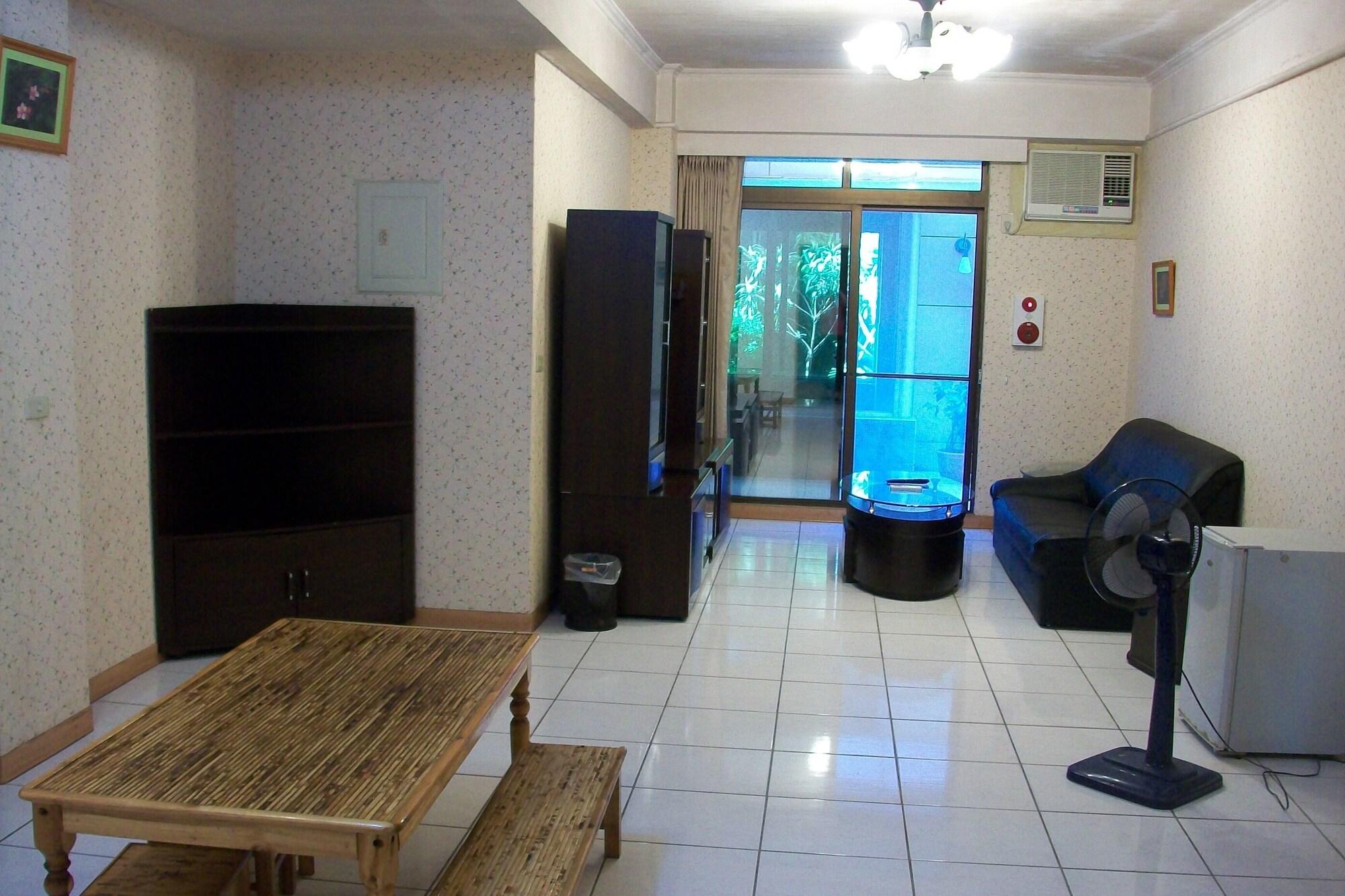 Equipamiento de Habitación Kinsa Holiday Hotel