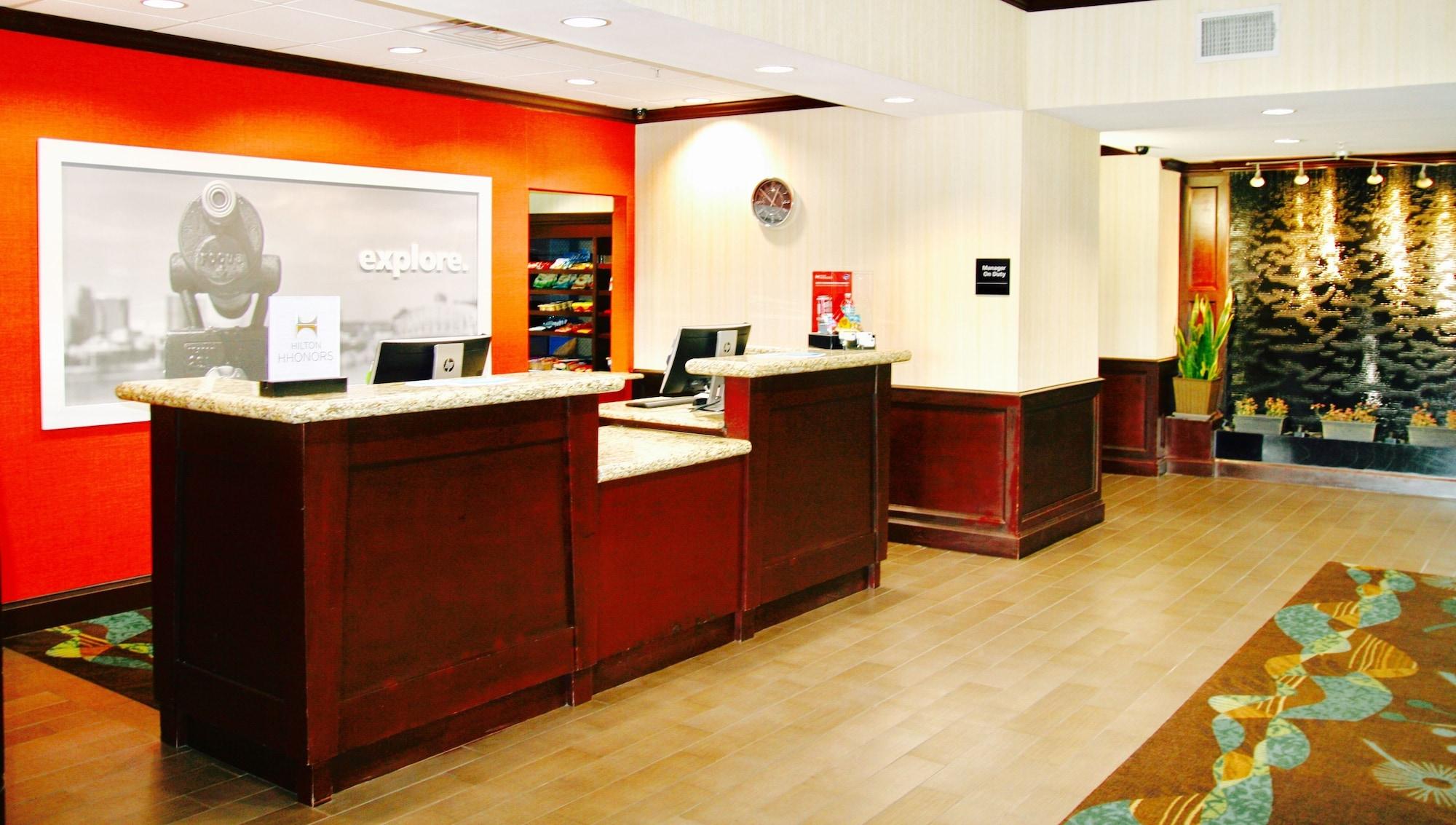 Vista Lobby Hampton Inn & Suites San Antonio/Northeast I-35