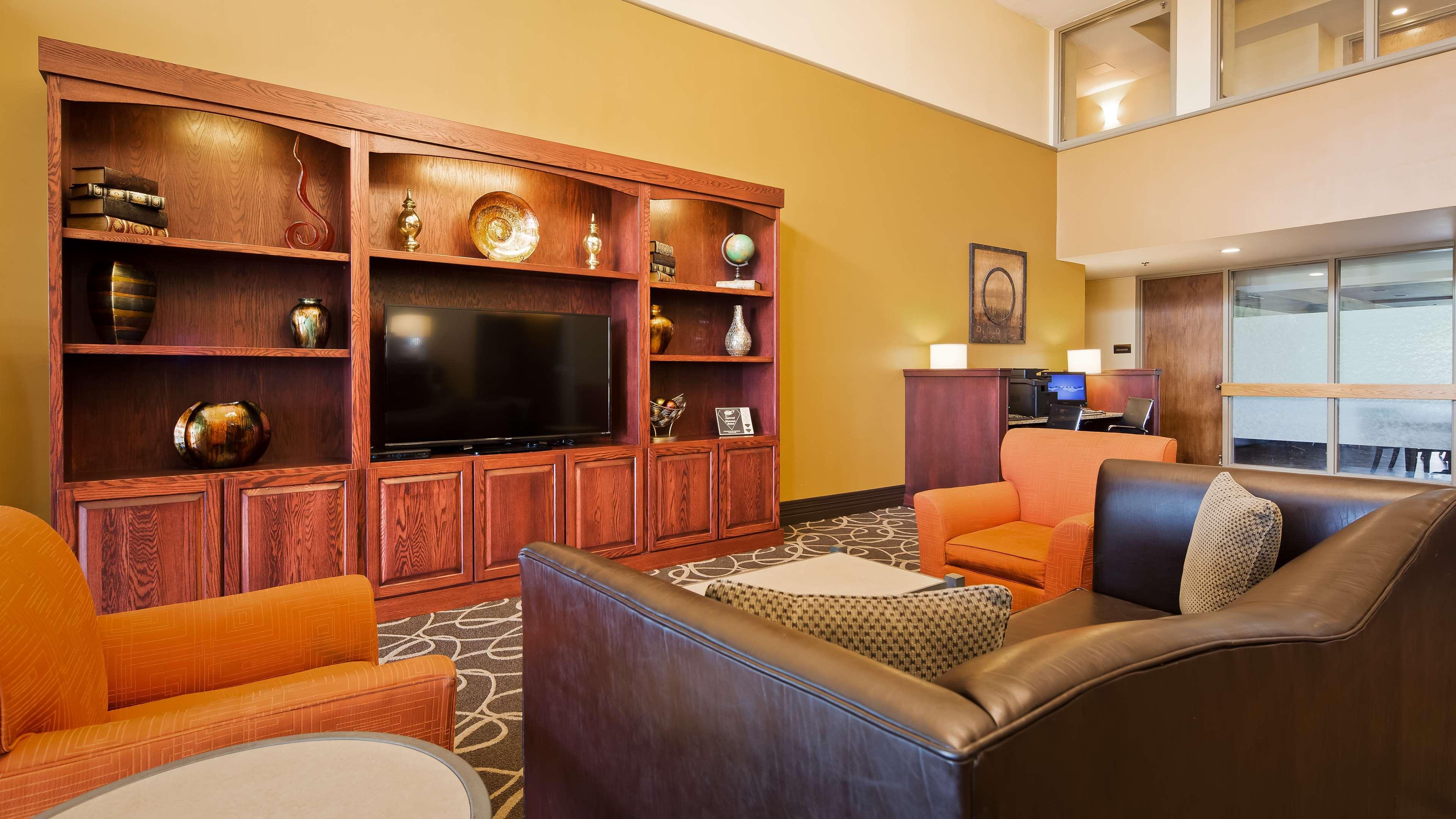 Vista Lobby Best Western Executive Inn Kenosha/Pleasant Prairie