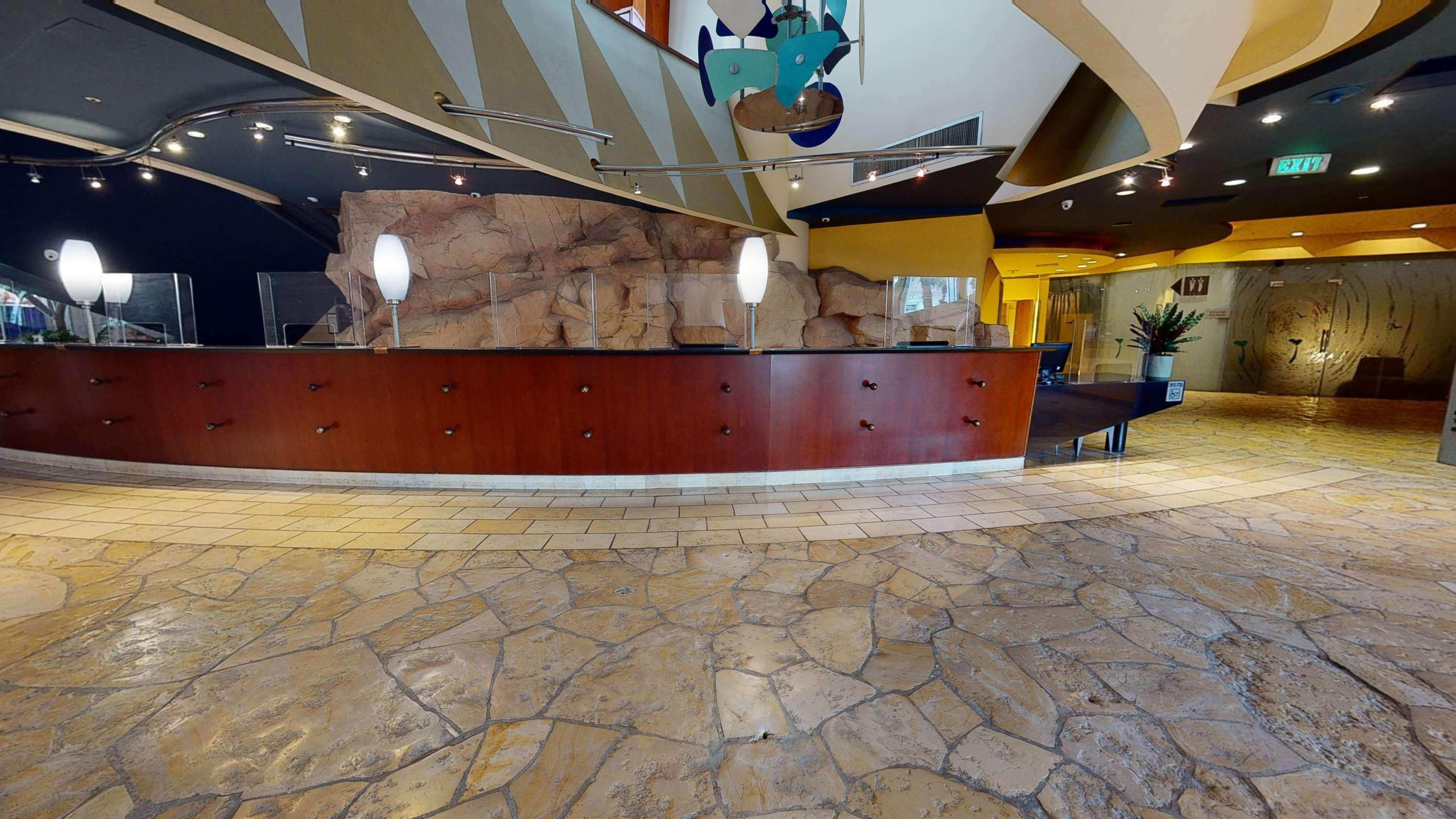 Vista Lobby Dan Eilat