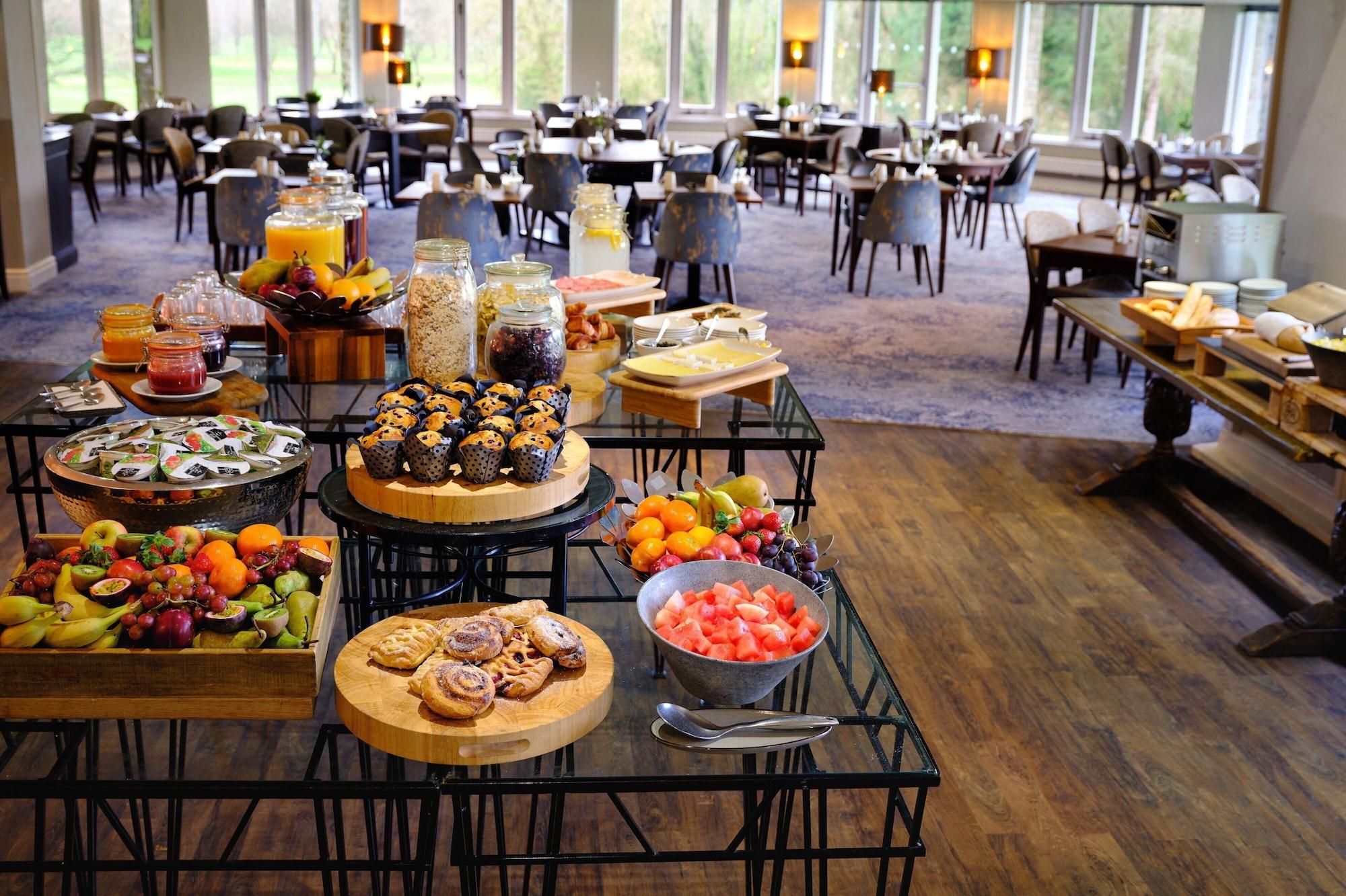 Restaurant Delta Hotels by Marriott St. Pierre Country Club