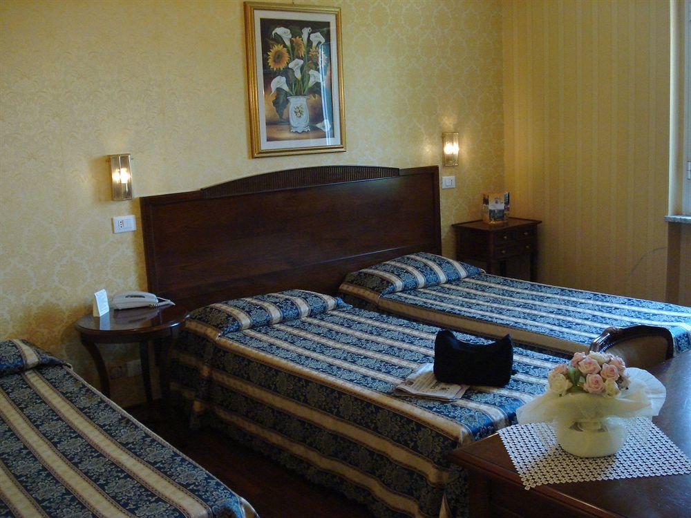 Habitación Hotel Villa Aricia